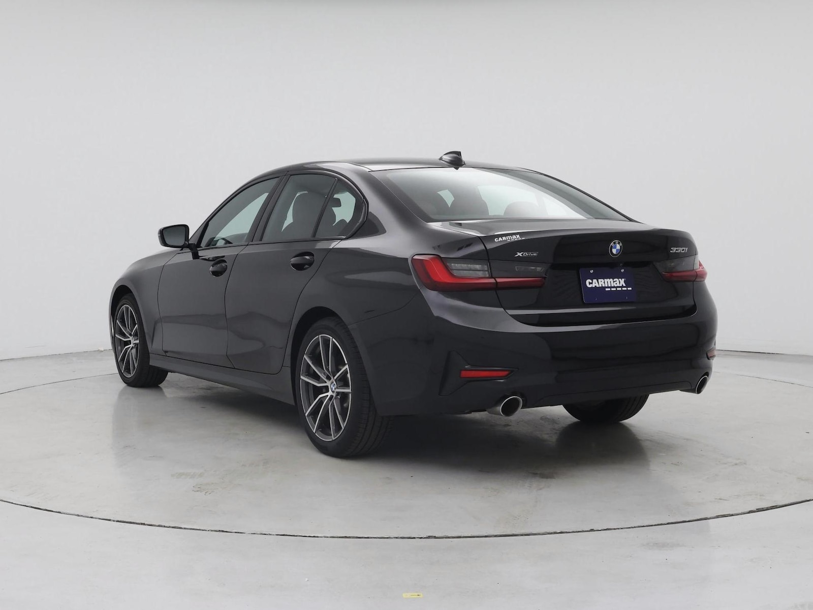 2022 BMW 3 Series 330i - Photo 3