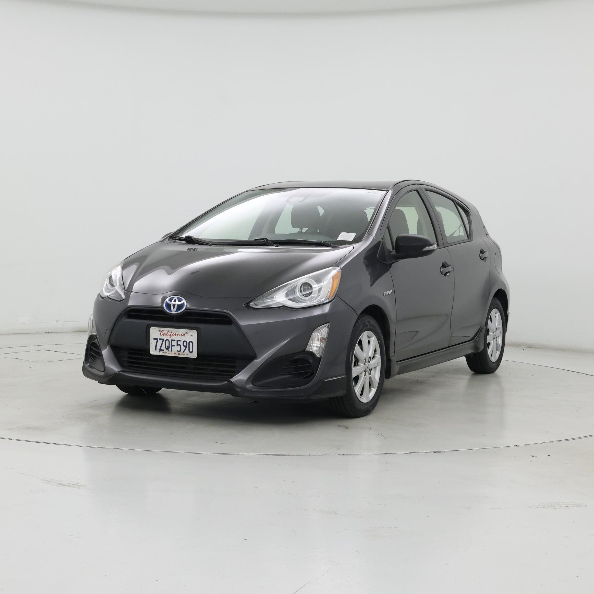 Thumbnail: 2017 Toyota Prius c - 4