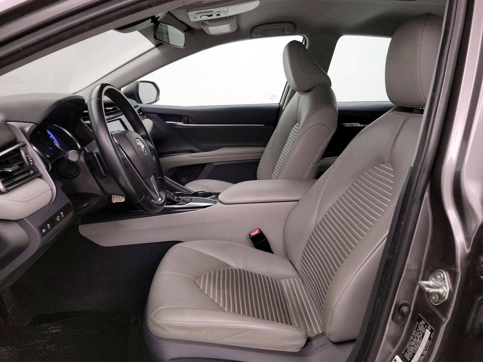 Thumbnail: 2019 Toyota Camry - 11