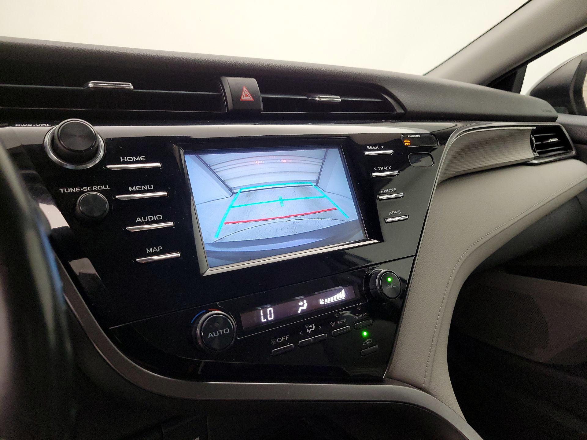 Thumbnail: 2019 Toyota Camry - 14