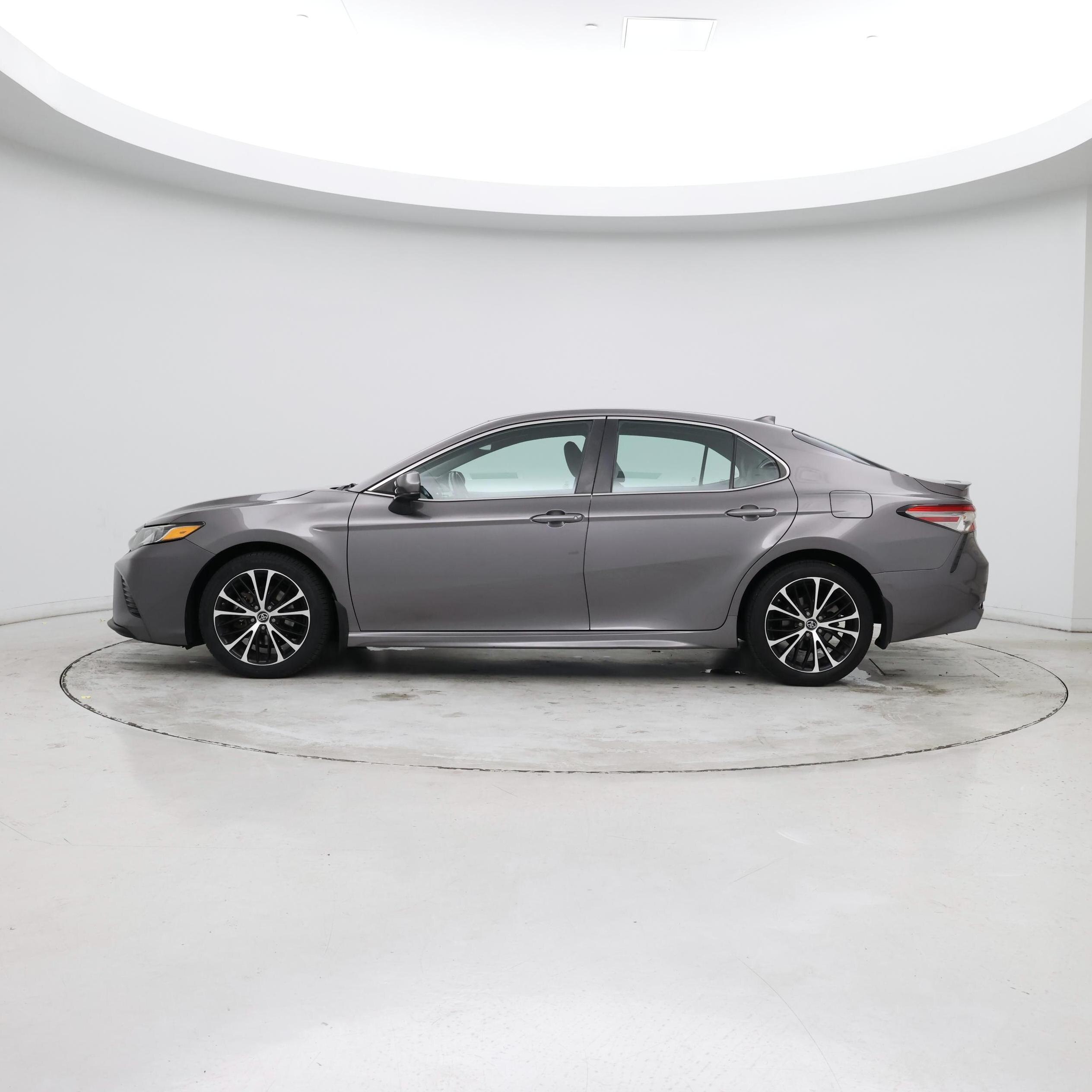 Thumbnail: 2019 Toyota Camry - 2