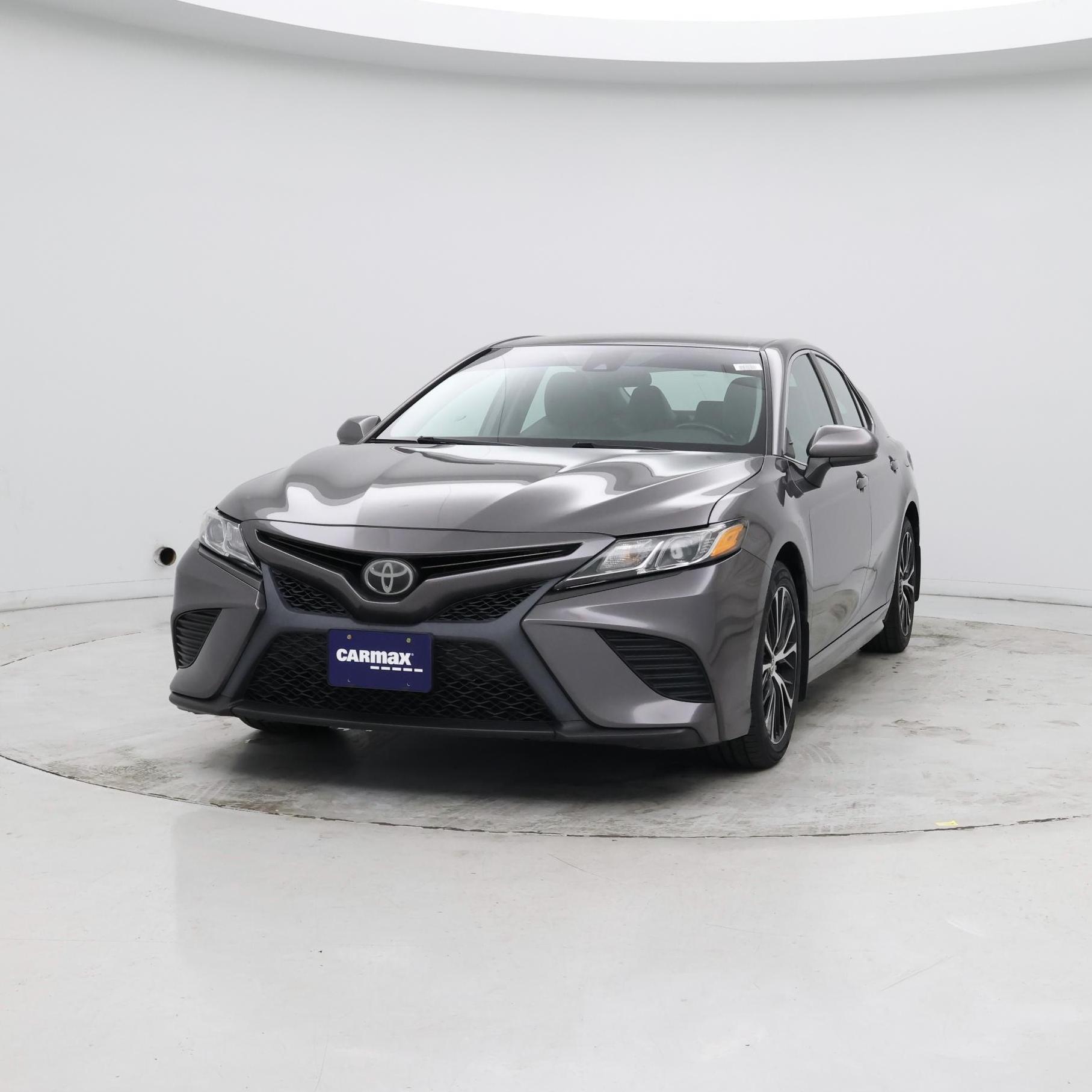 Thumbnail: 2019 Toyota Camry - 4