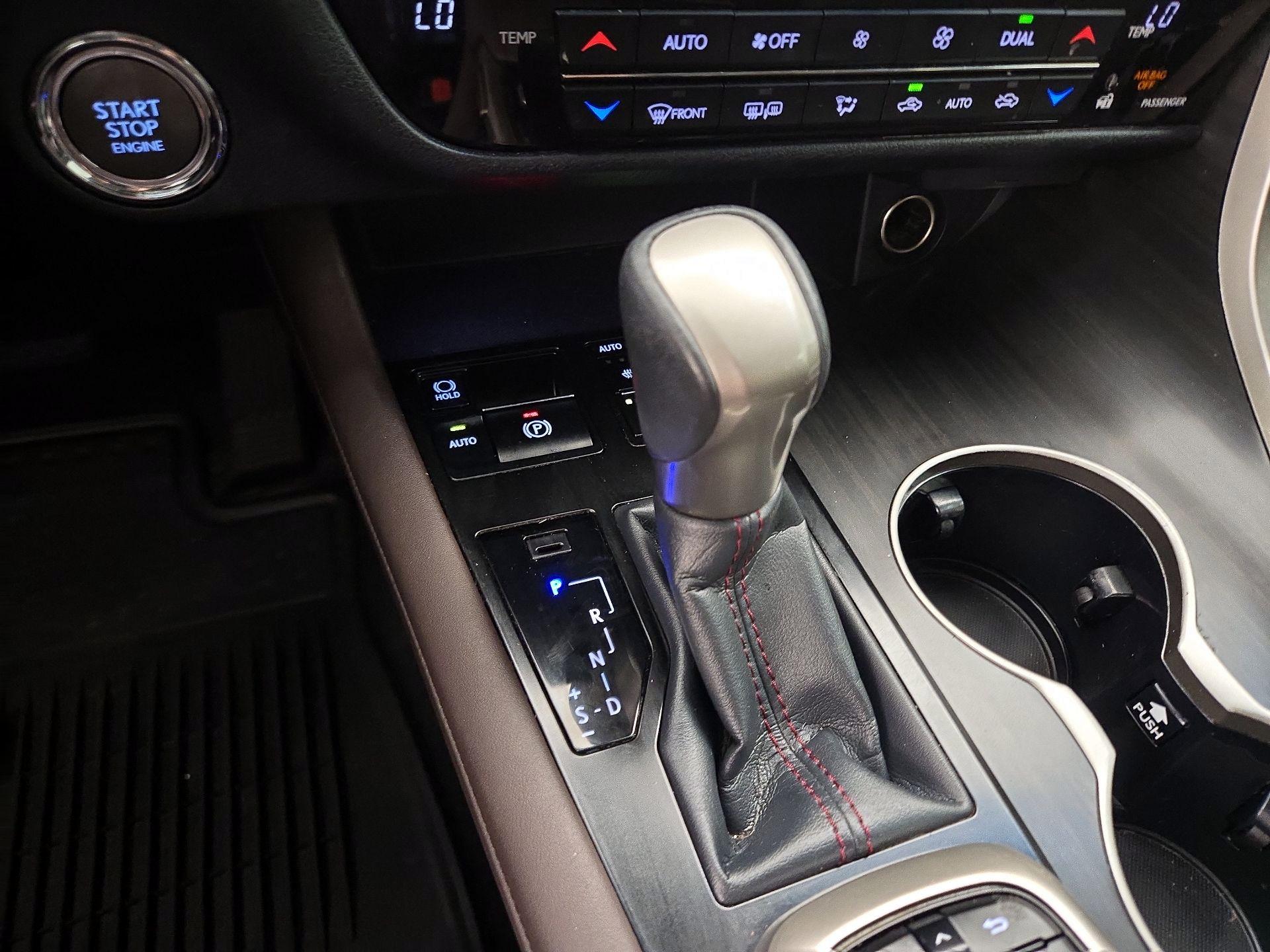 Thumbnail: 2019 Lexus RX - 18