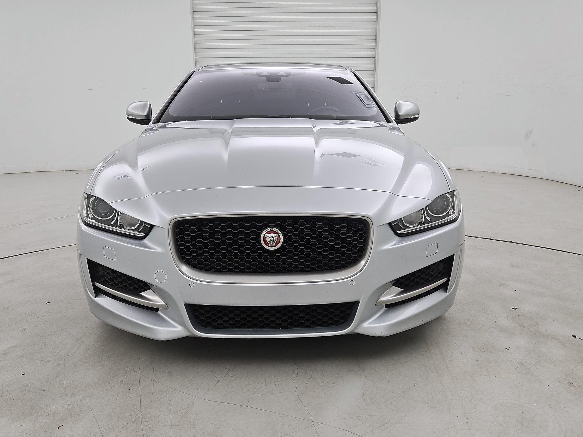 Thumbnail: 2018 Jaguar XE - 2