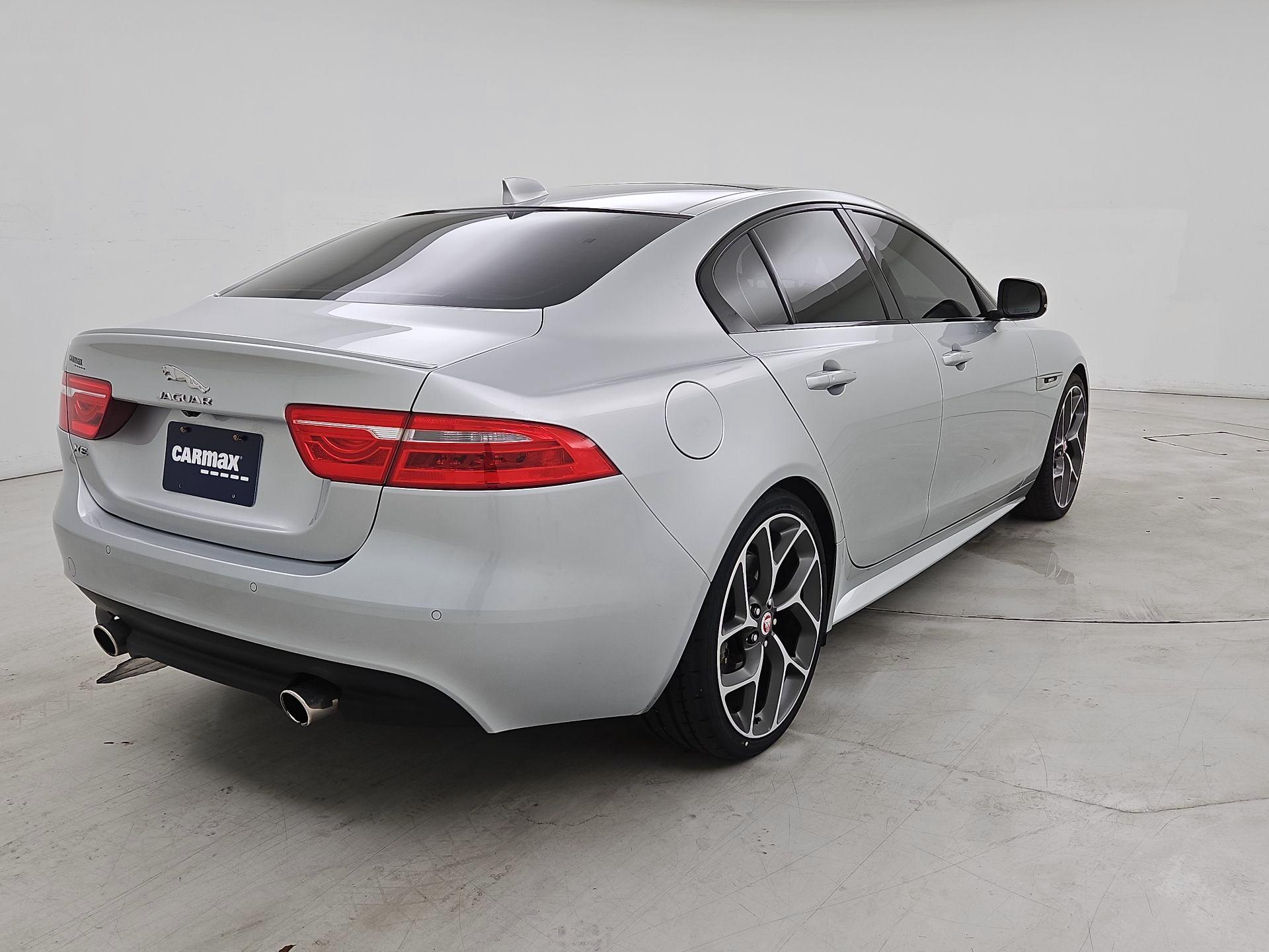 Thumbnail: 2018 Jaguar XE - 5