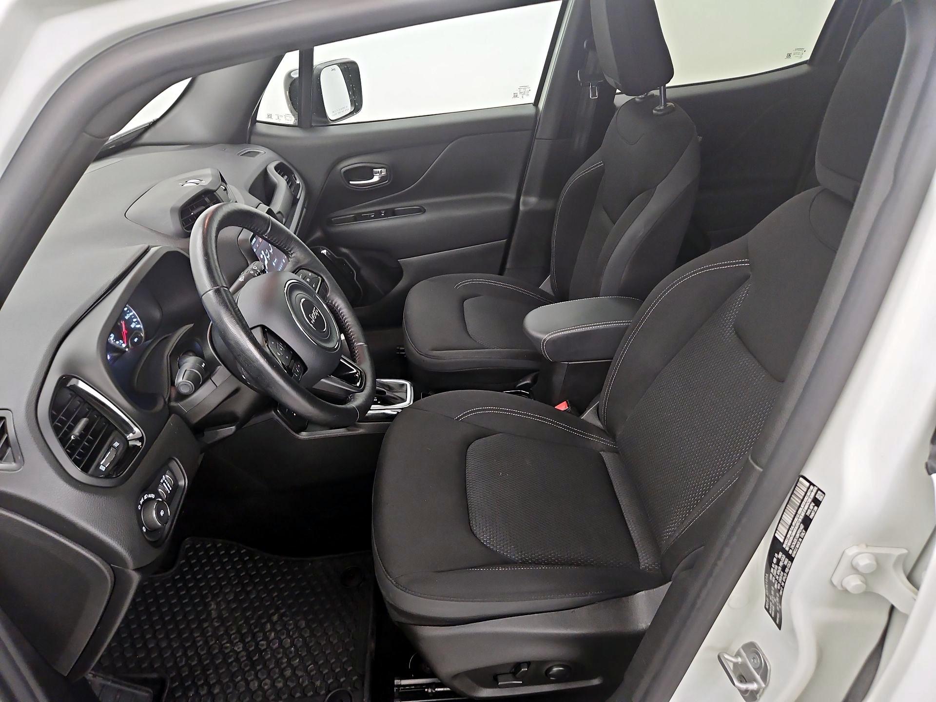 Thumbnail: 2022 Jeep Renegade - 11