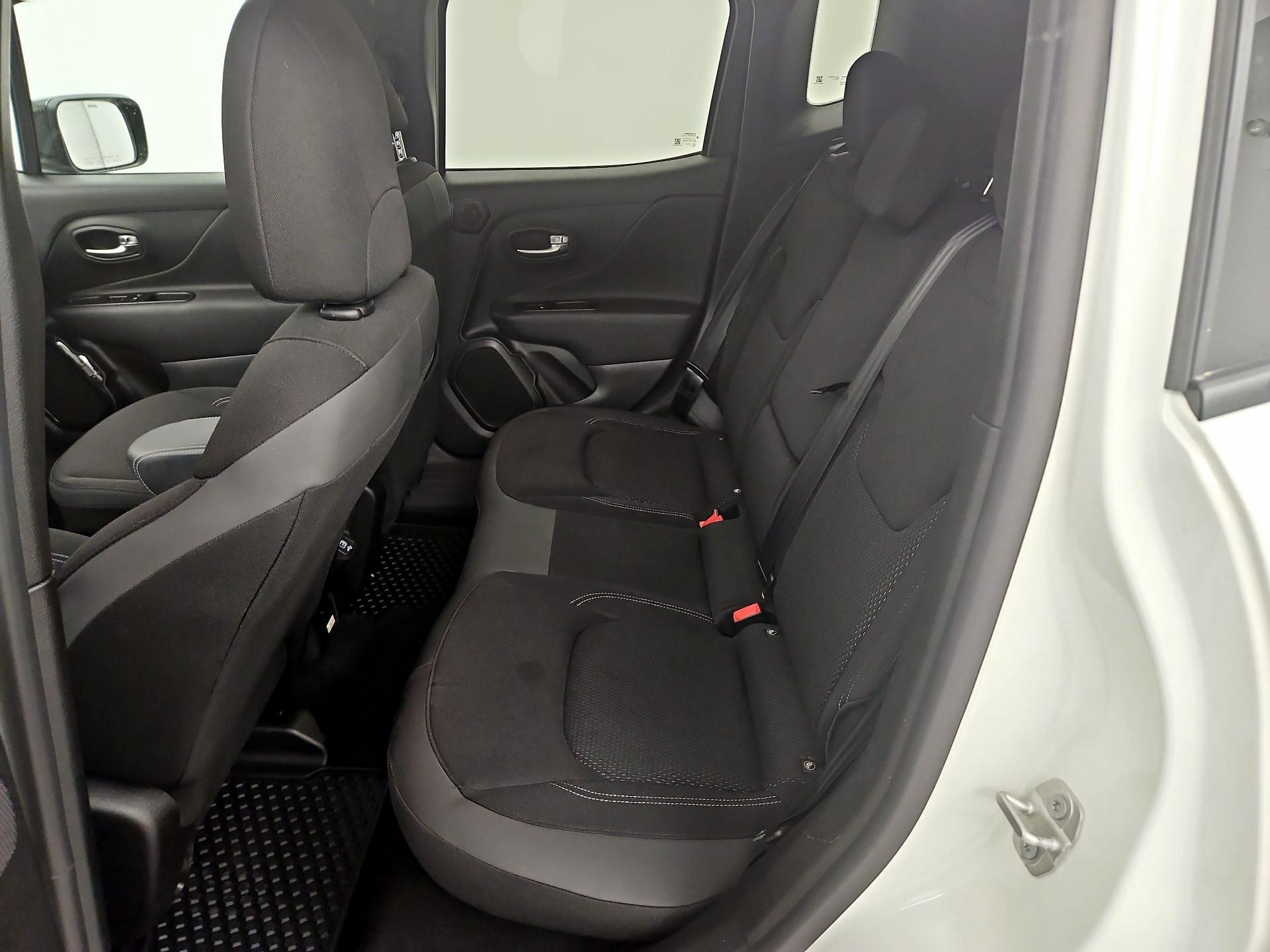 Thumbnail: 2022 Jeep Renegade - 20