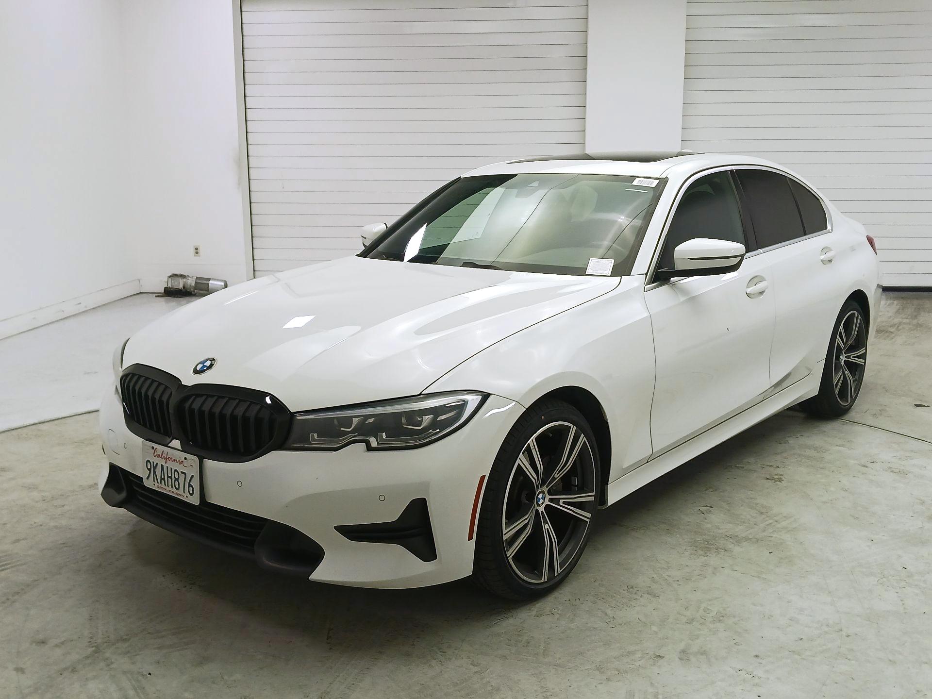 Thumbnail: 2020 BMW 3 Series - 3