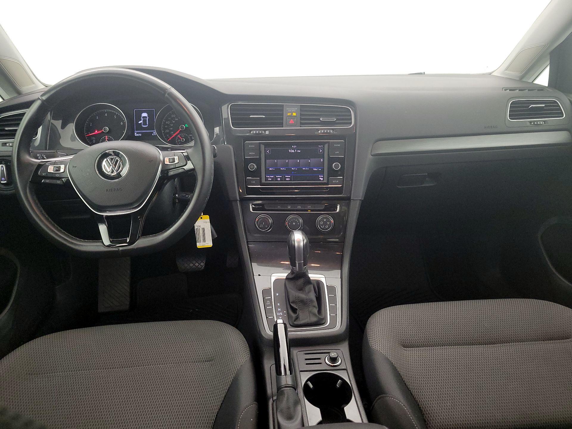 Thumbnail: 2019 Volkswagen Golf - 9