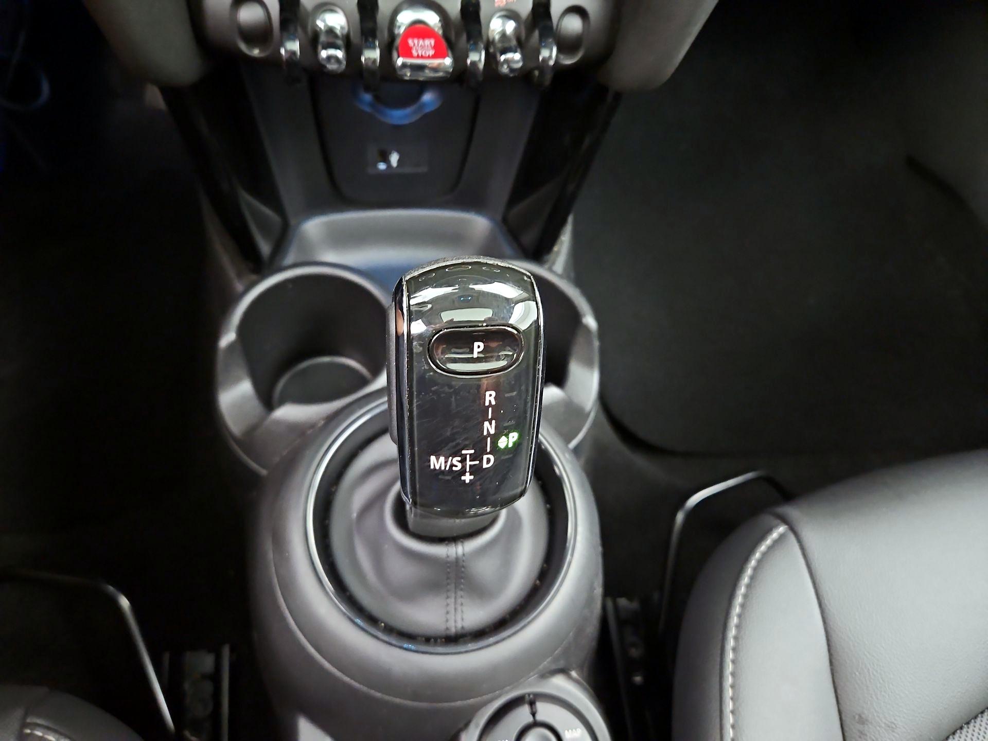 Thumbnail: 2022 MINI Cooper Hardtop - 18