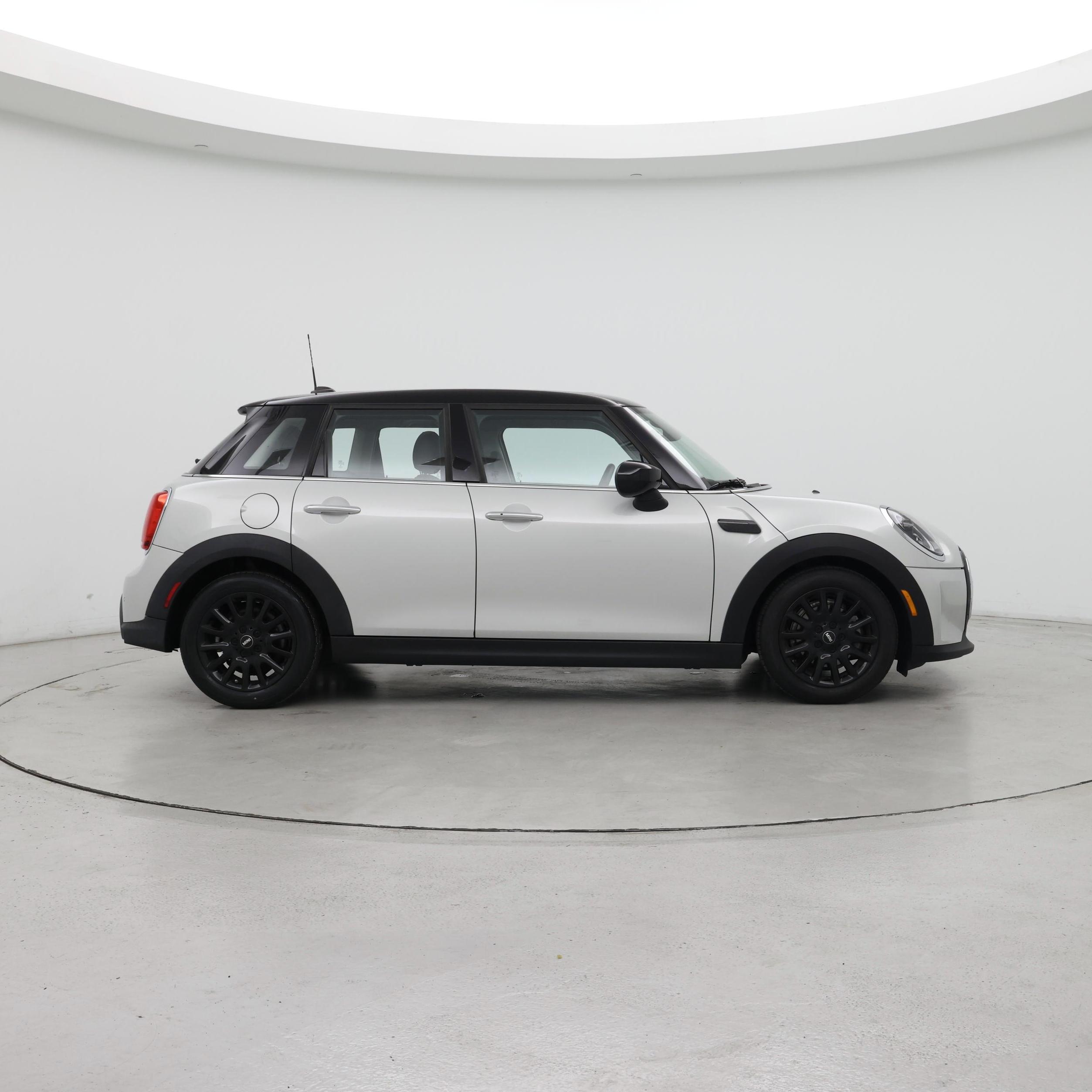 Thumbnail: 2022 MINI Cooper Hardtop - 7