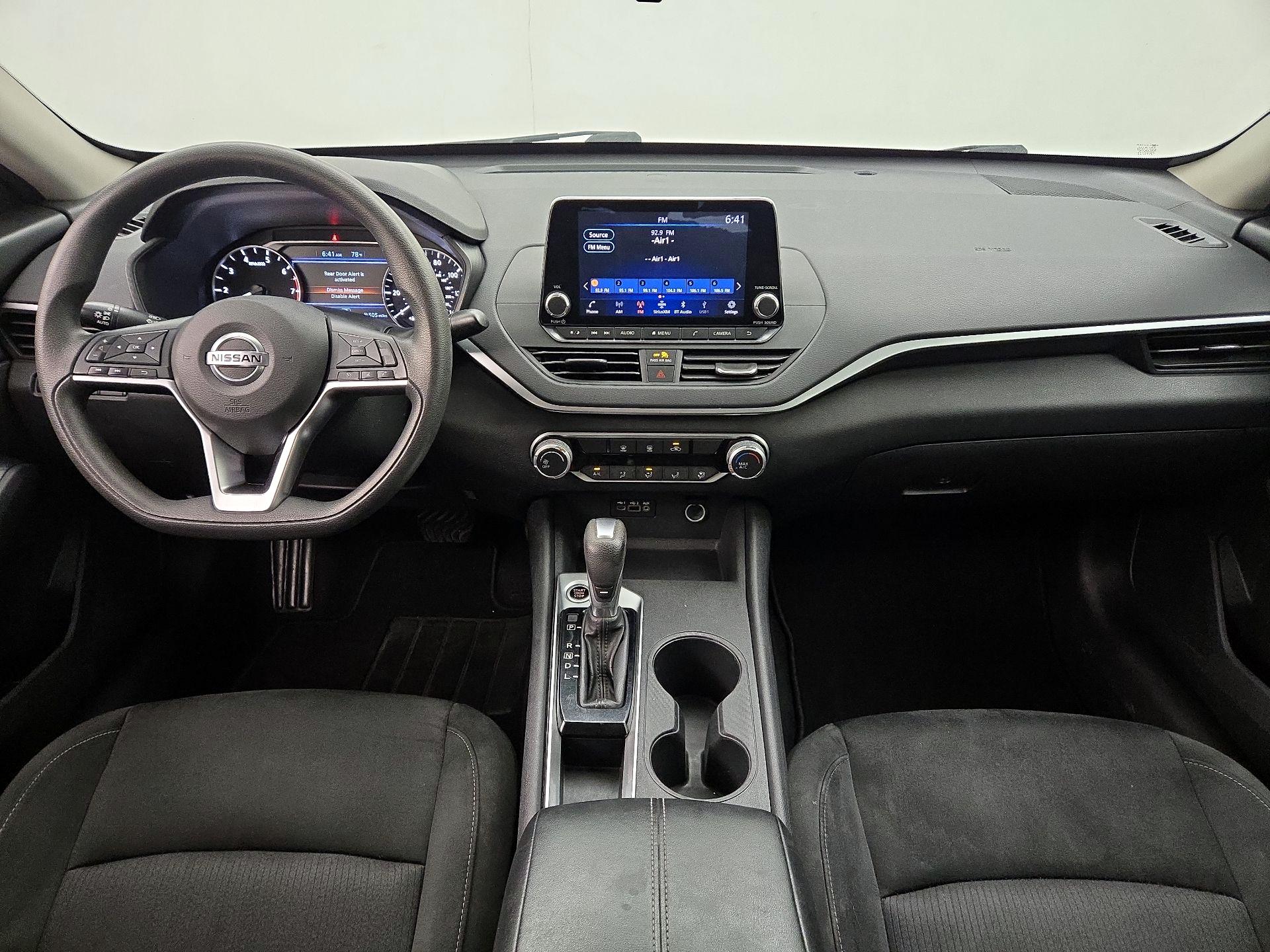 Thumbnail: 2019 Nissan Altima - 9