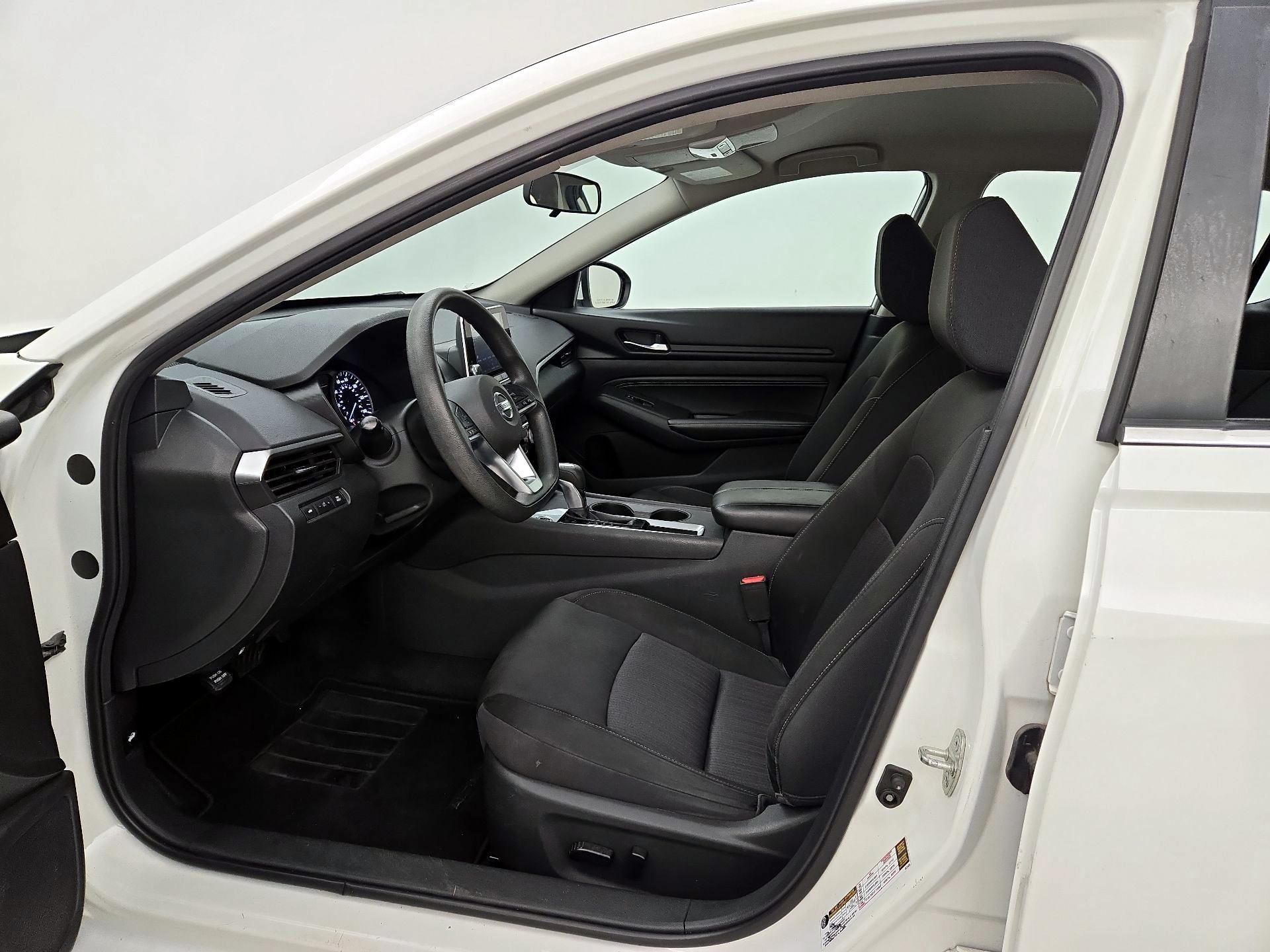 Thumbnail: 2019 Nissan Altima - 11
