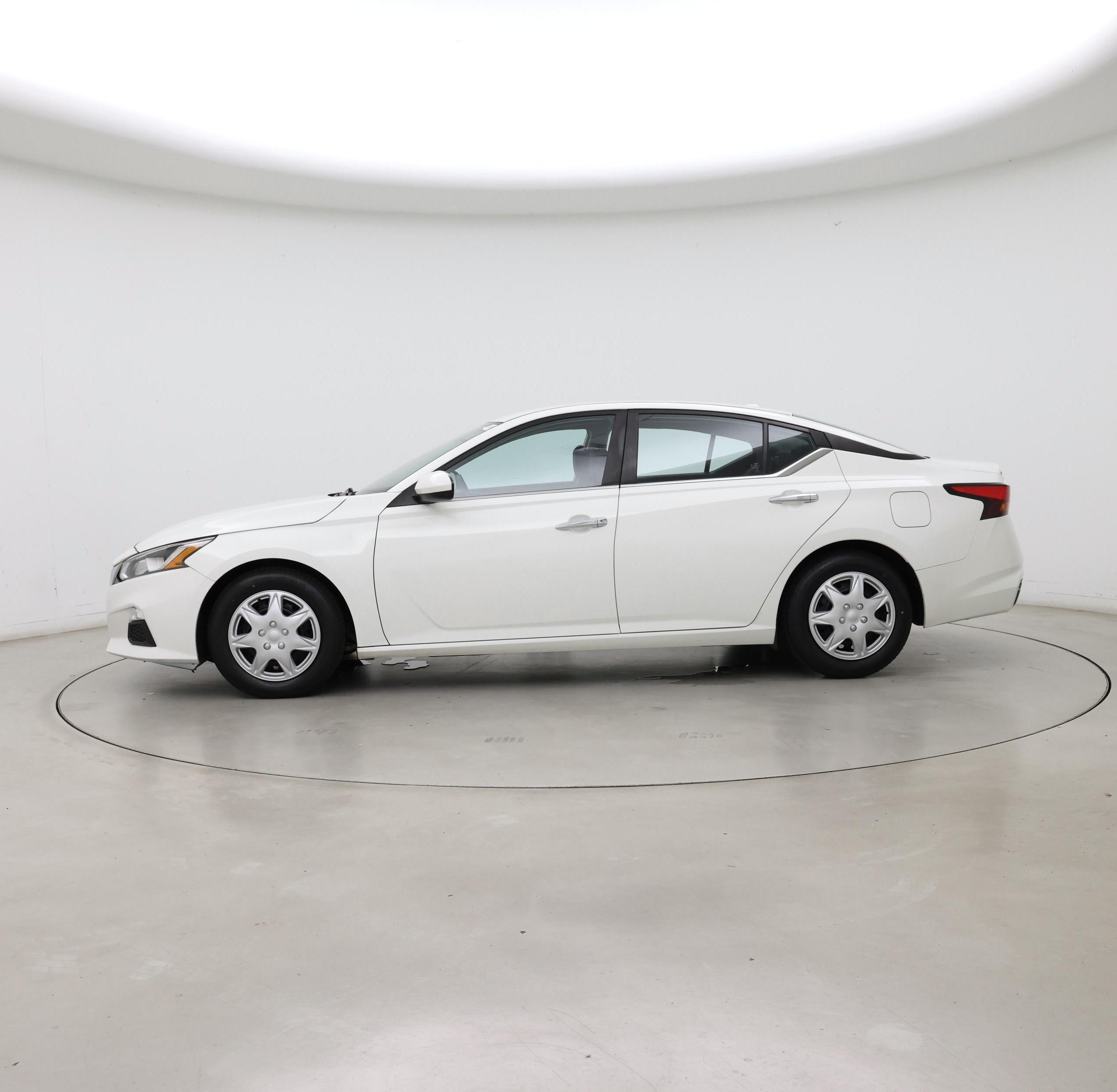 Thumbnail: 2019 Nissan Altima - 3