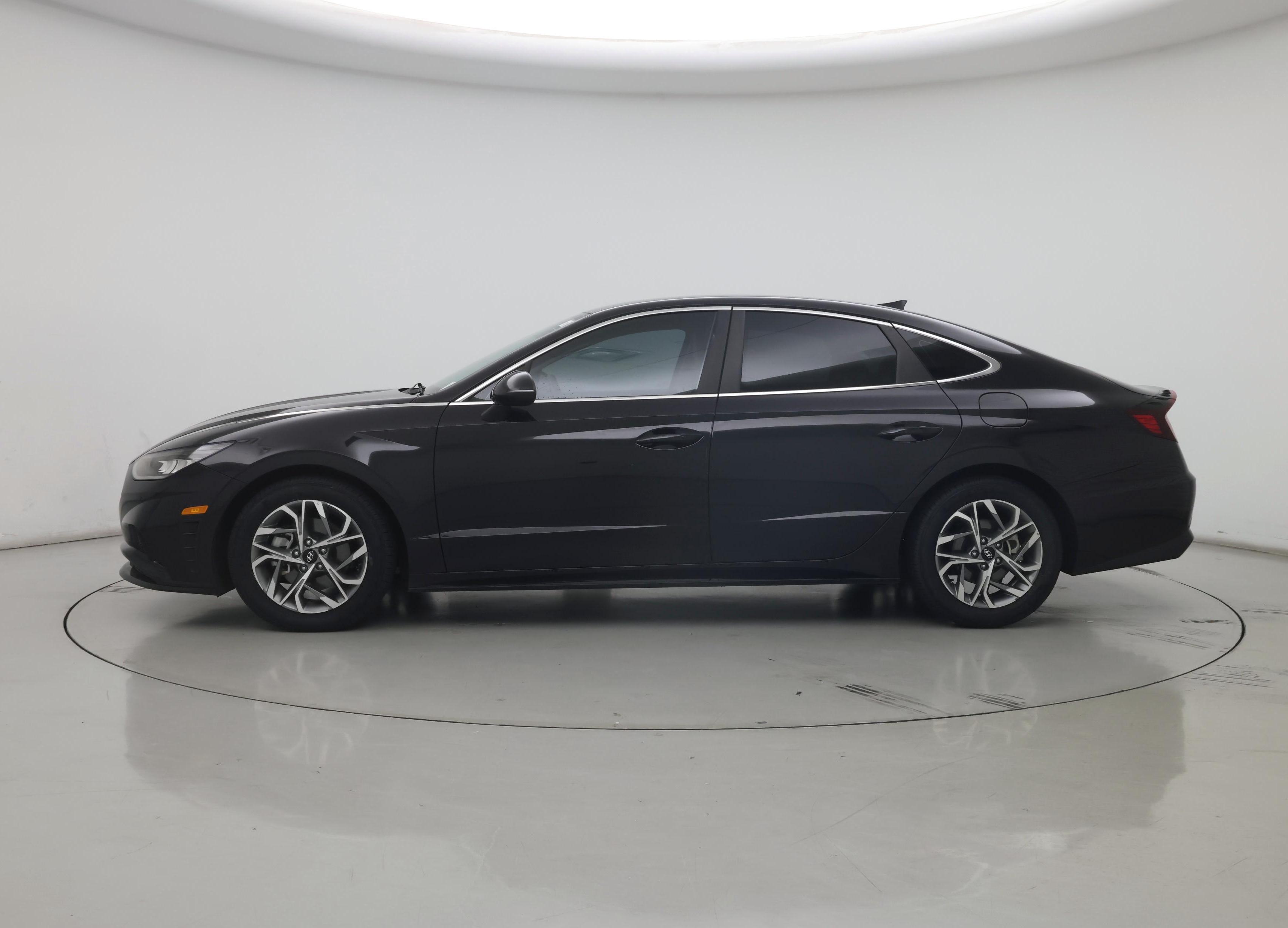Thumbnail: 2023 Hyundai Sonata - 3