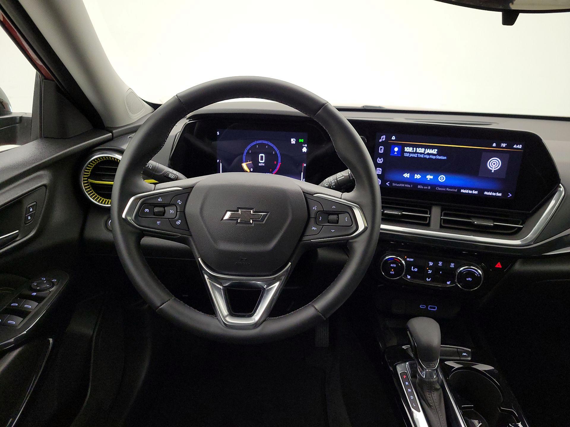 Thumbnail: 2024 Chevrolet Trax - 10