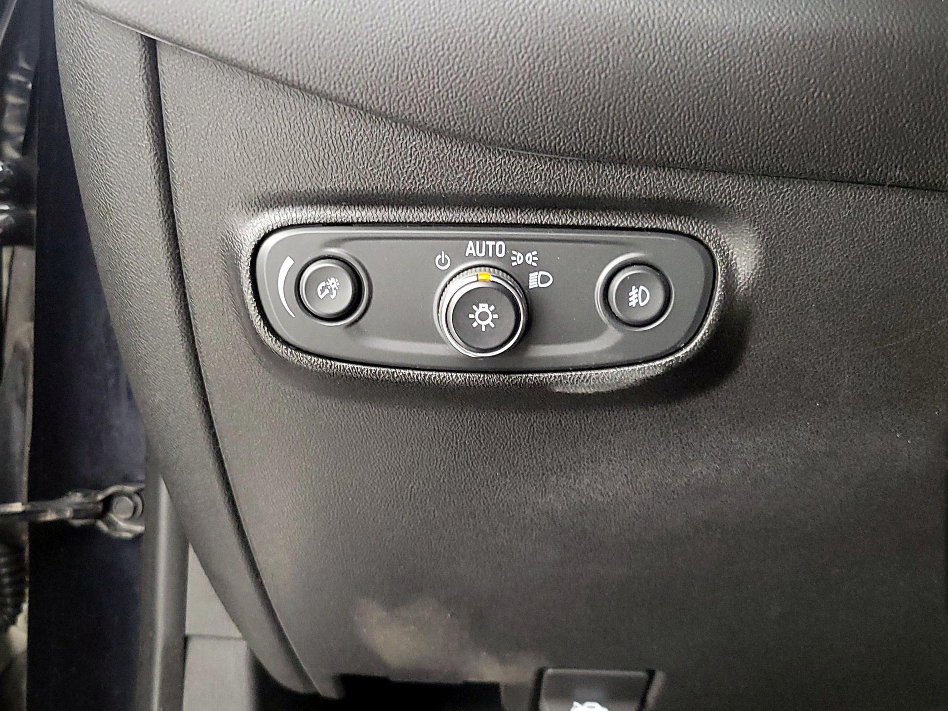 Thumbnail: 2020 Chevrolet Equinox - 13