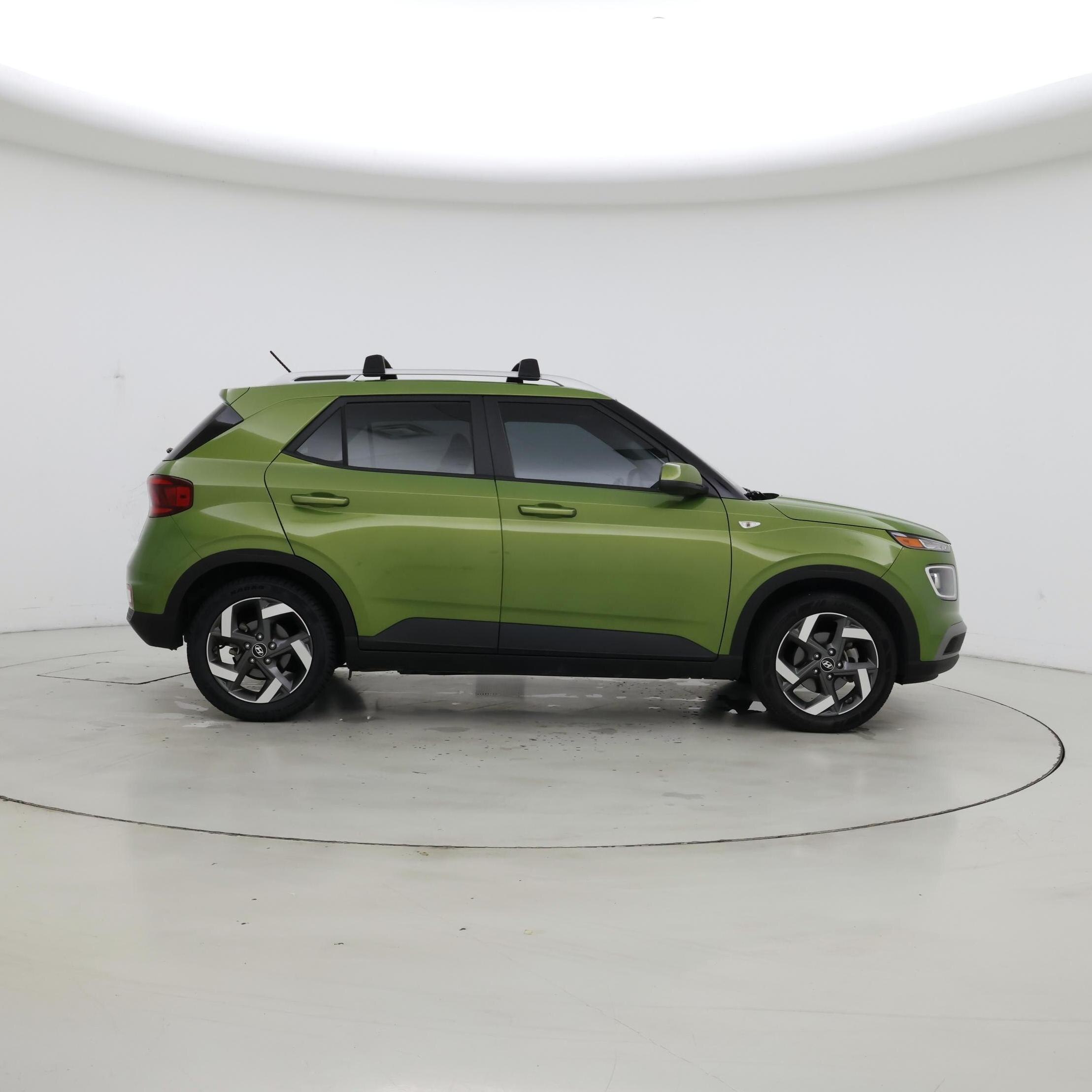 Thumbnail: 2023 Hyundai Venue - 7