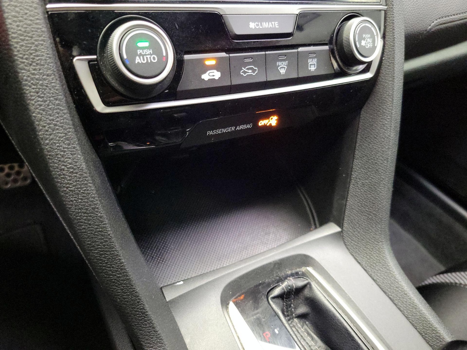2019 Honda Civic Sport - Photo 17