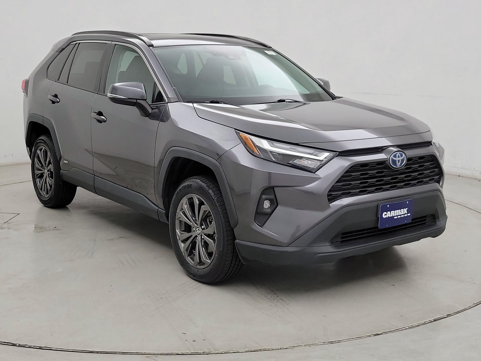 Thumbnail: 2022 Toyota RAV4 - 1