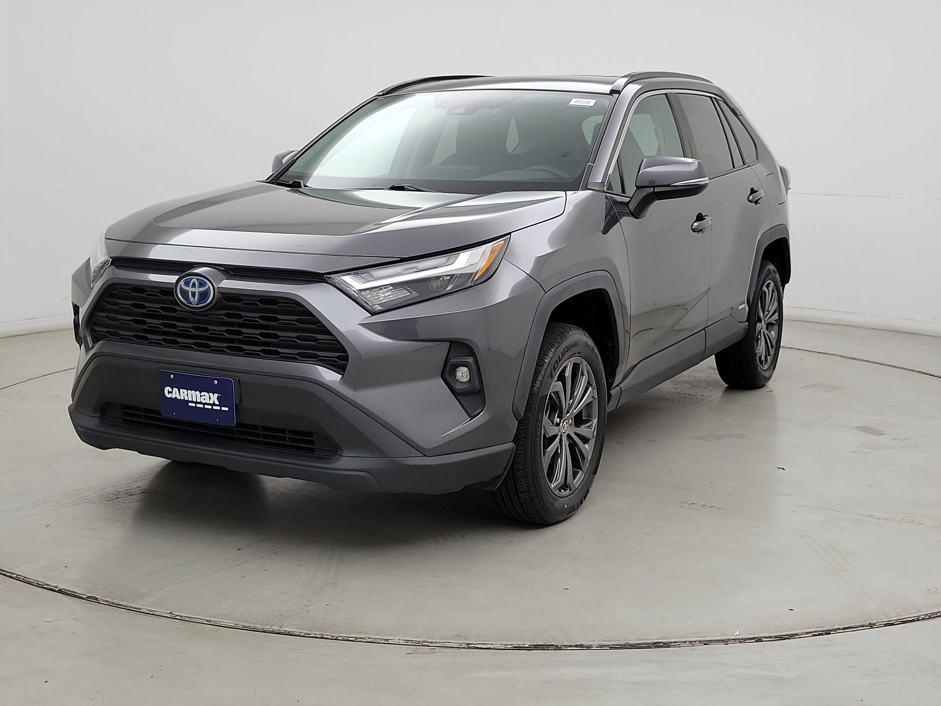 Thumbnail: 2022 Toyota RAV4 - 3
