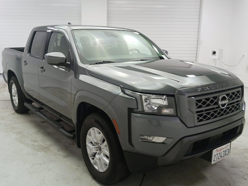 2023 Nissan Frontier SV