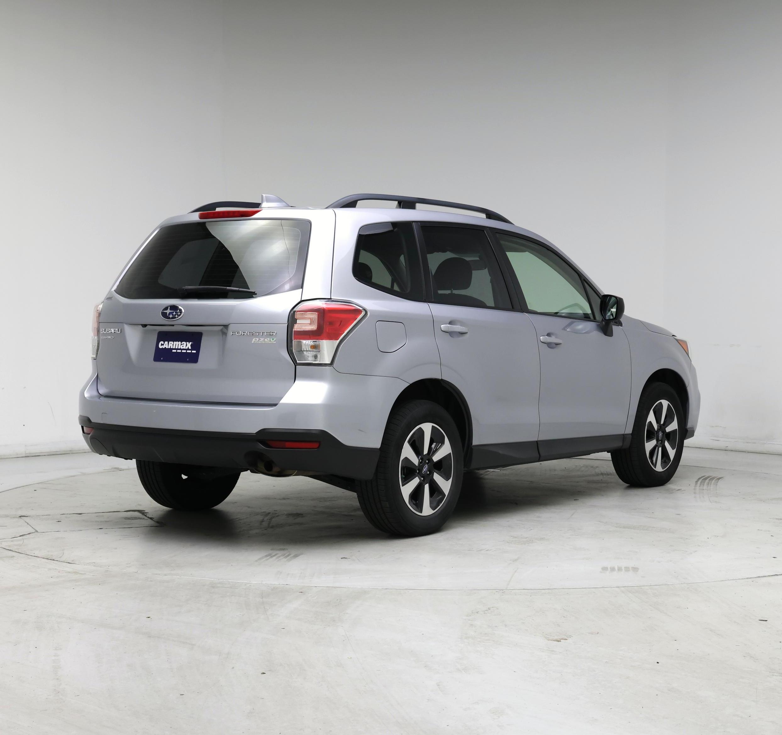 Thumbnail: 2017 Subaru Forester - 8