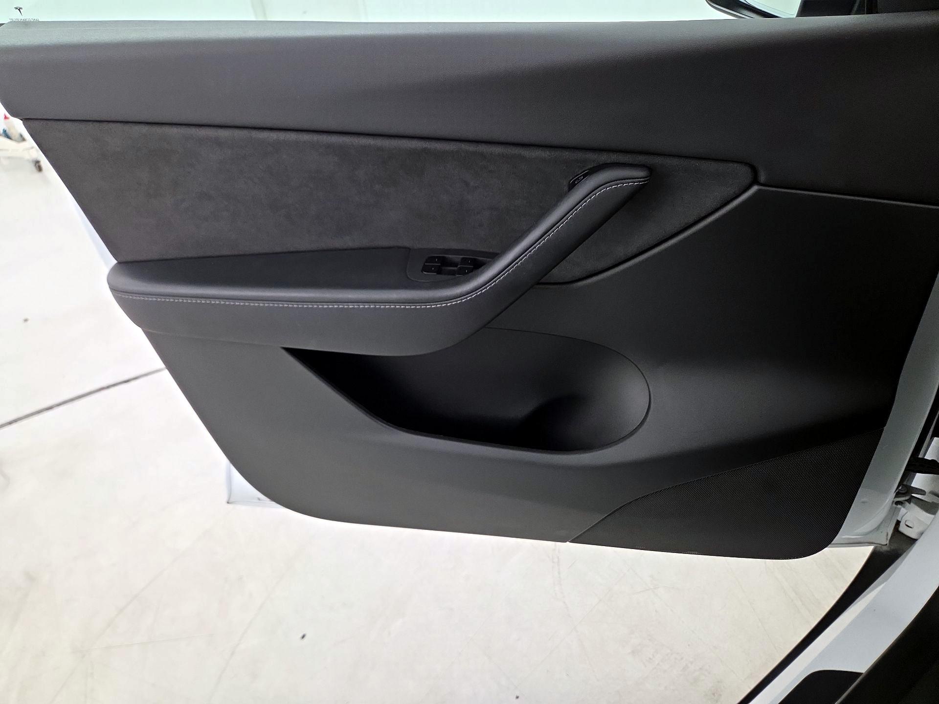 Thumbnail: 2021 Tesla Model Y - 12