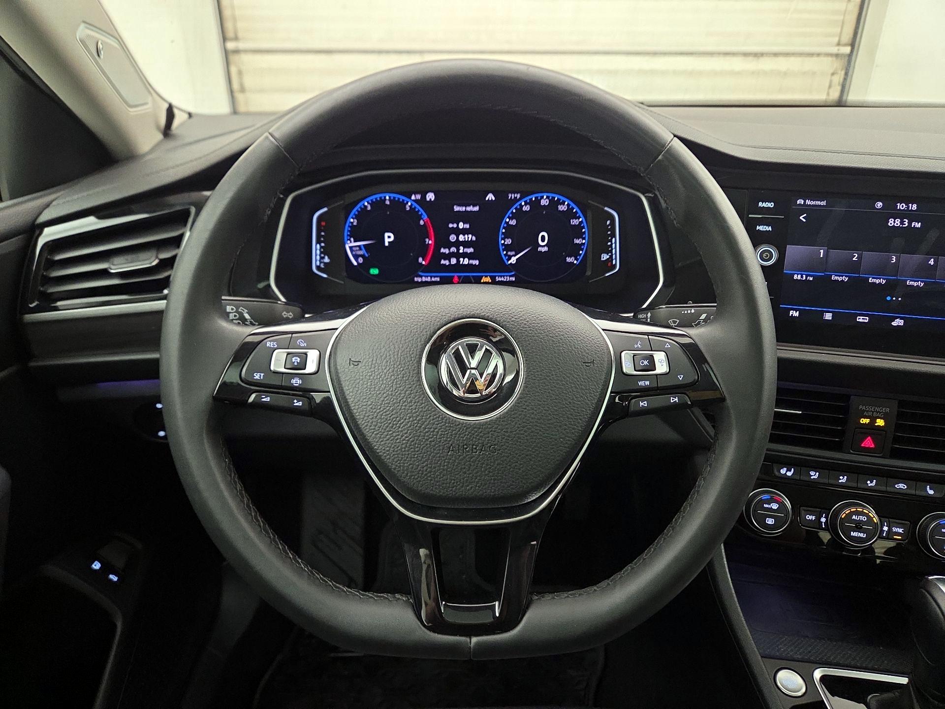 Thumbnail: 2020 Volkswagen Jetta - 10