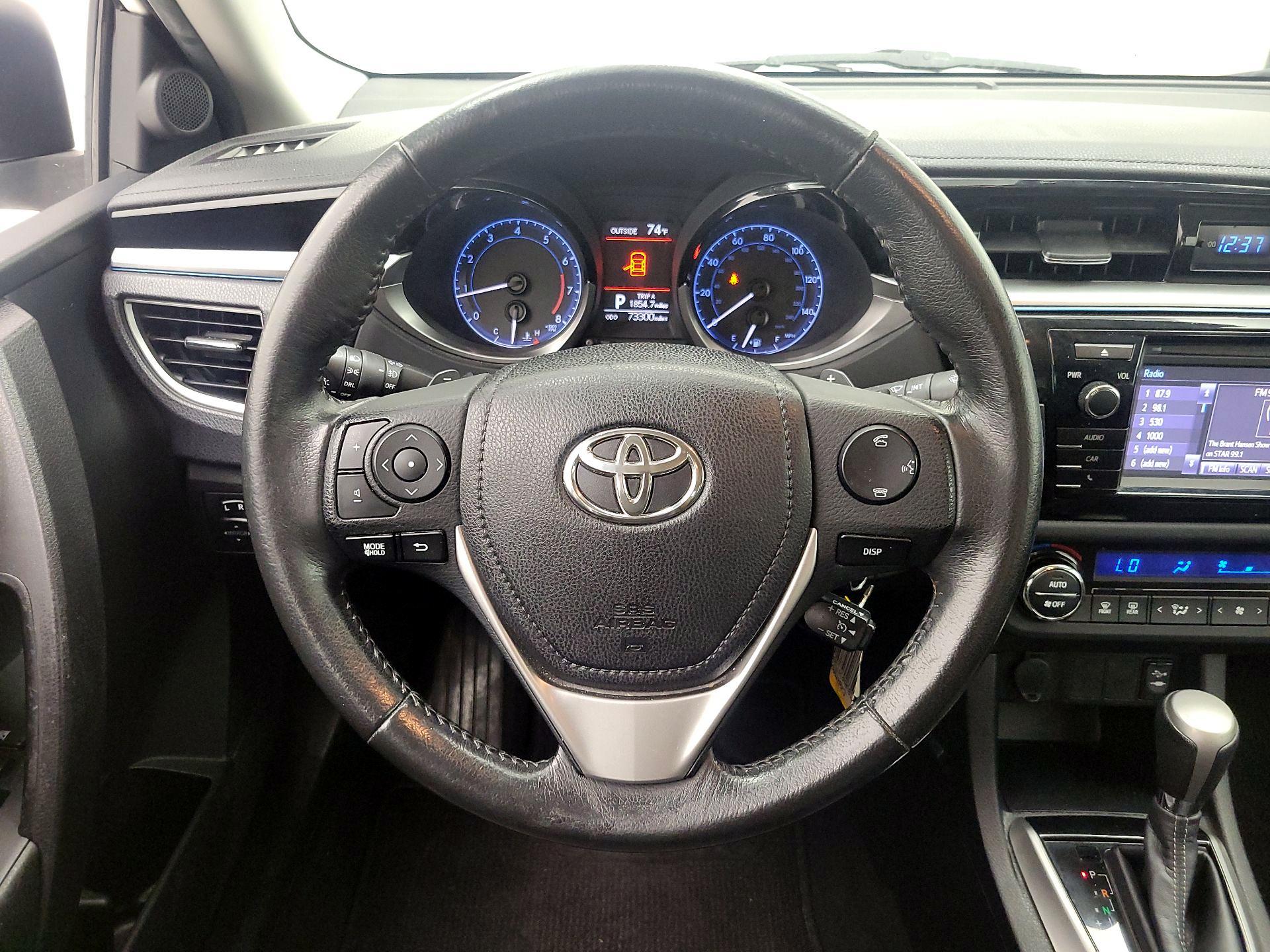 Thumbnail: 2015 Toyota Corolla - 10