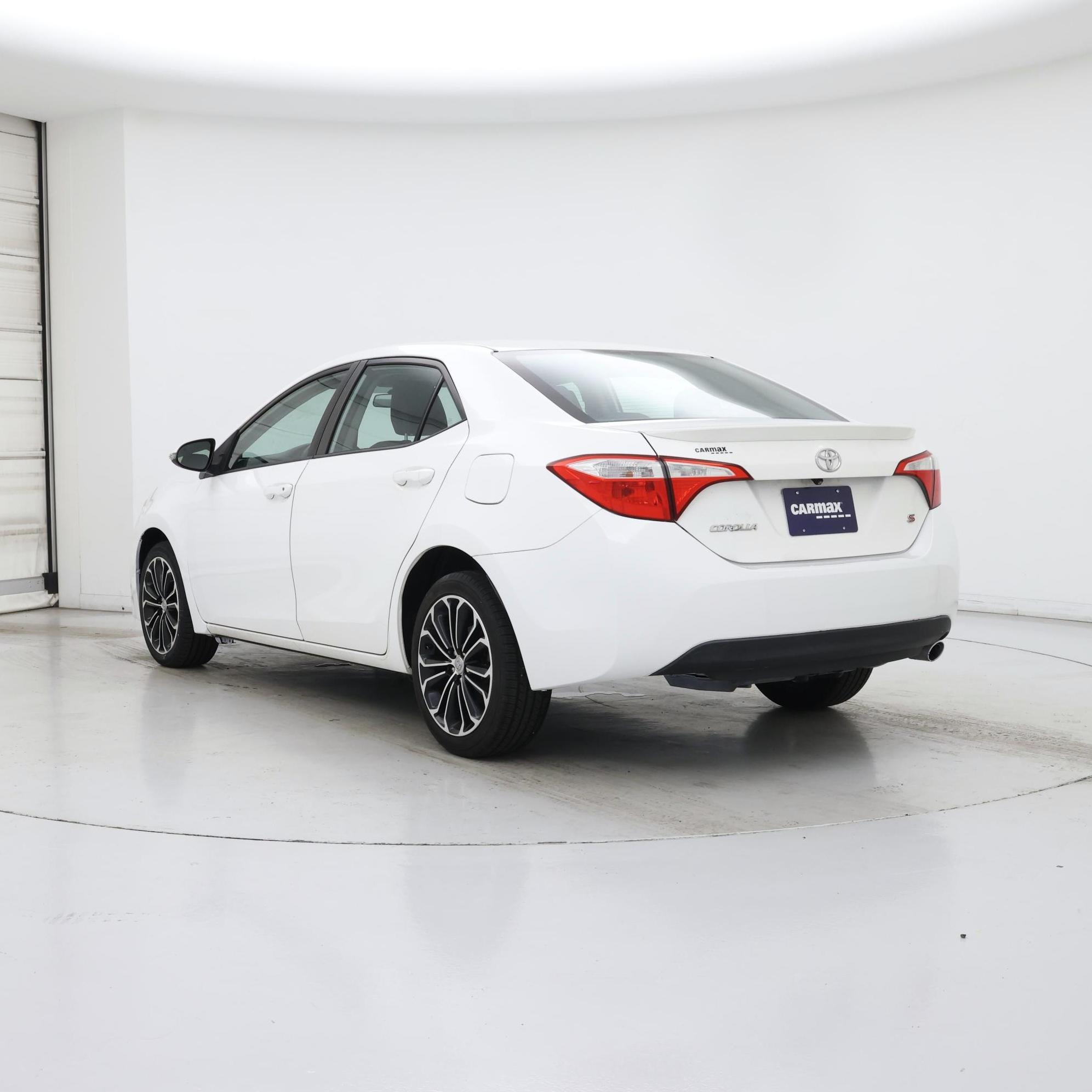 Thumbnail: 2015 Toyota Corolla - 2