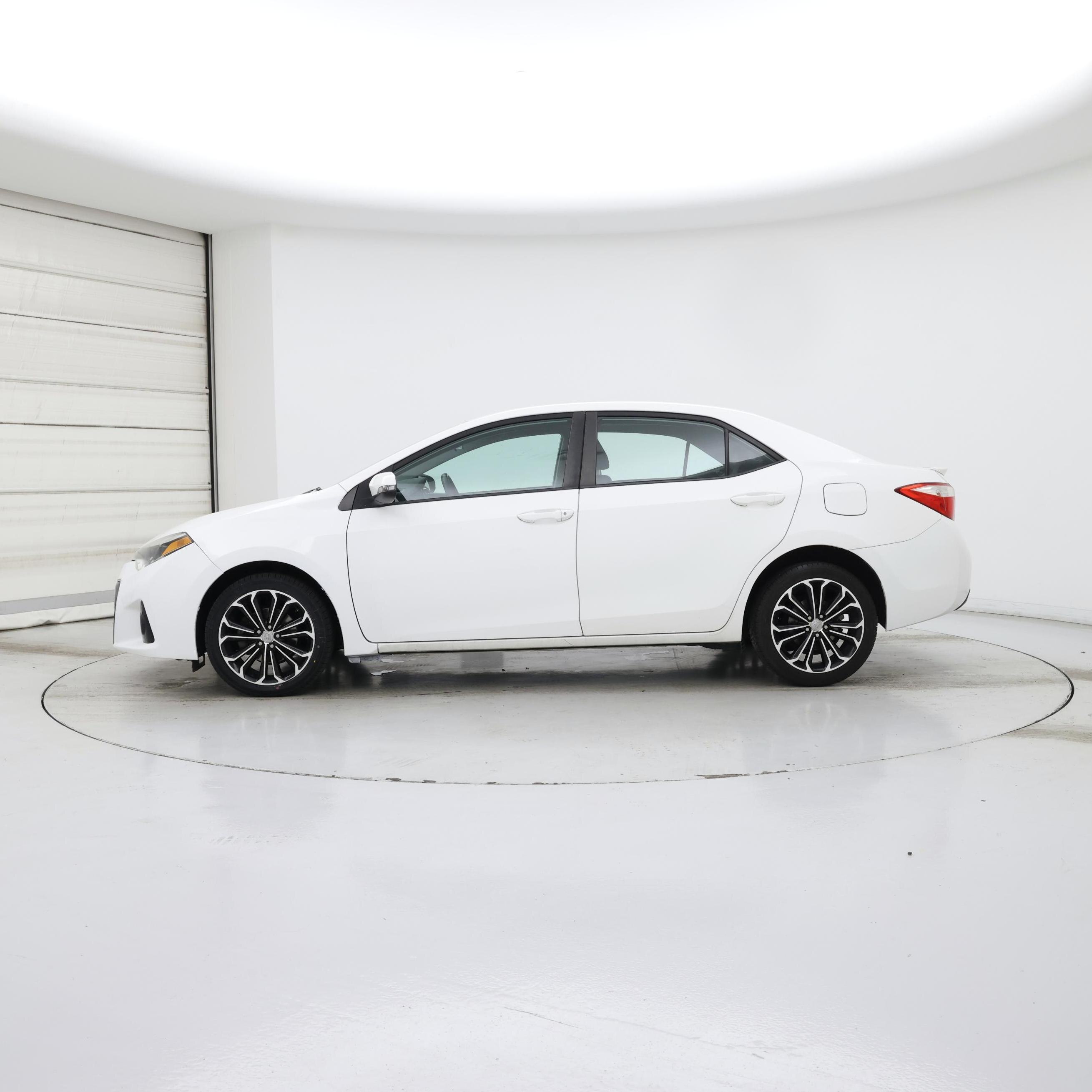 Thumbnail: 2015 Toyota Corolla - 3