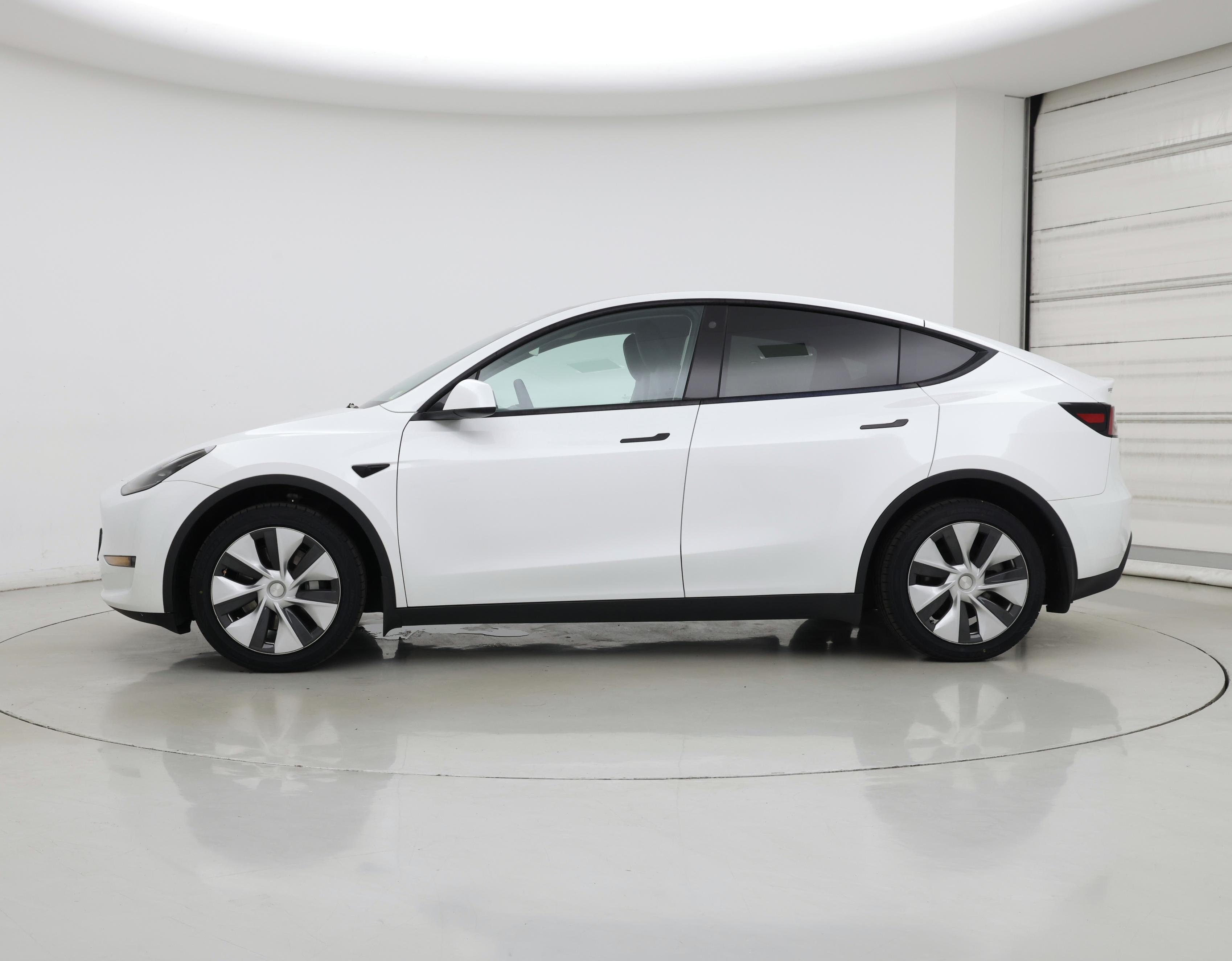 Thumbnail: 2023 Tesla Model Y - 3