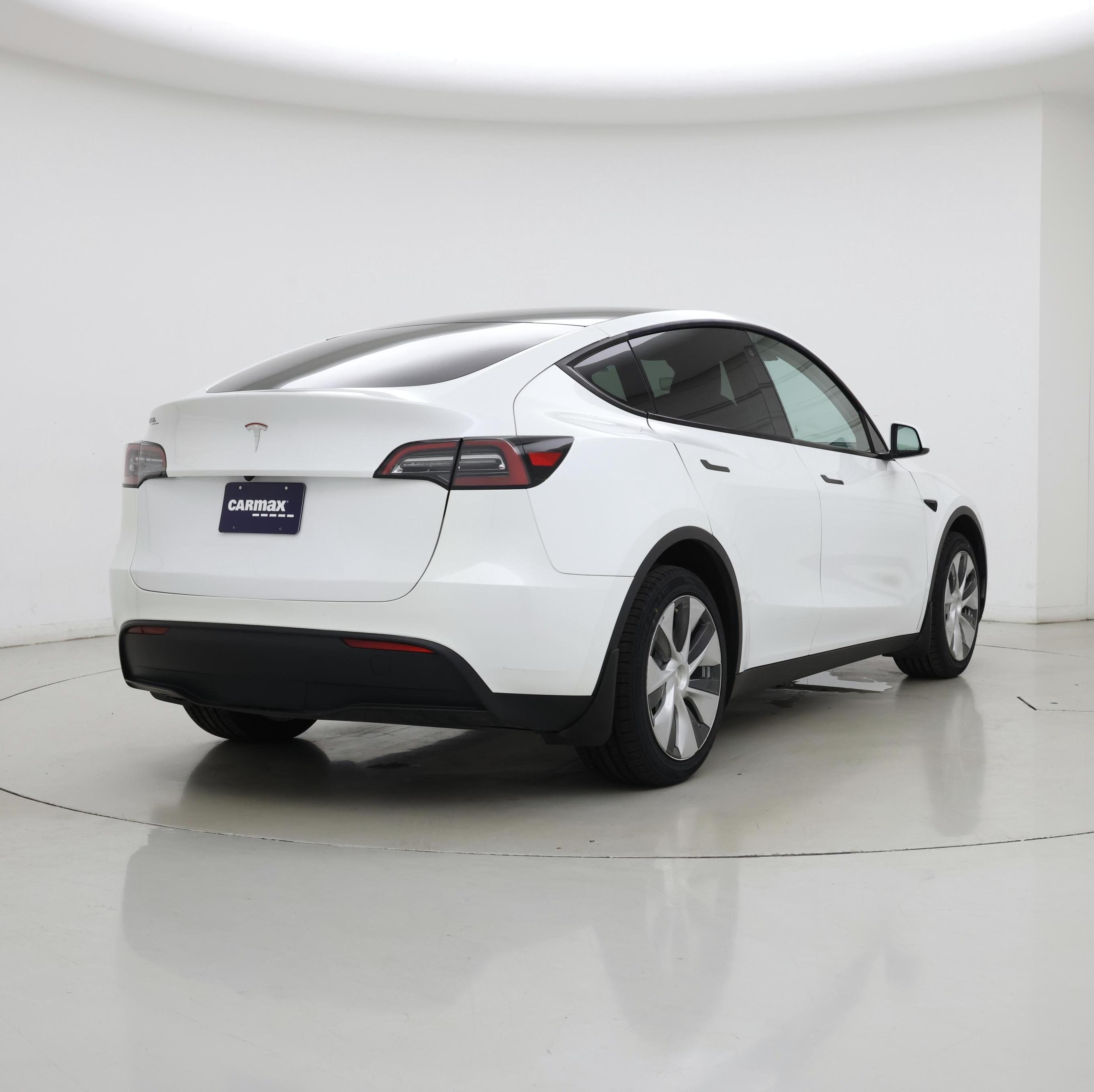 Thumbnail: 2023 Tesla Model Y - 8