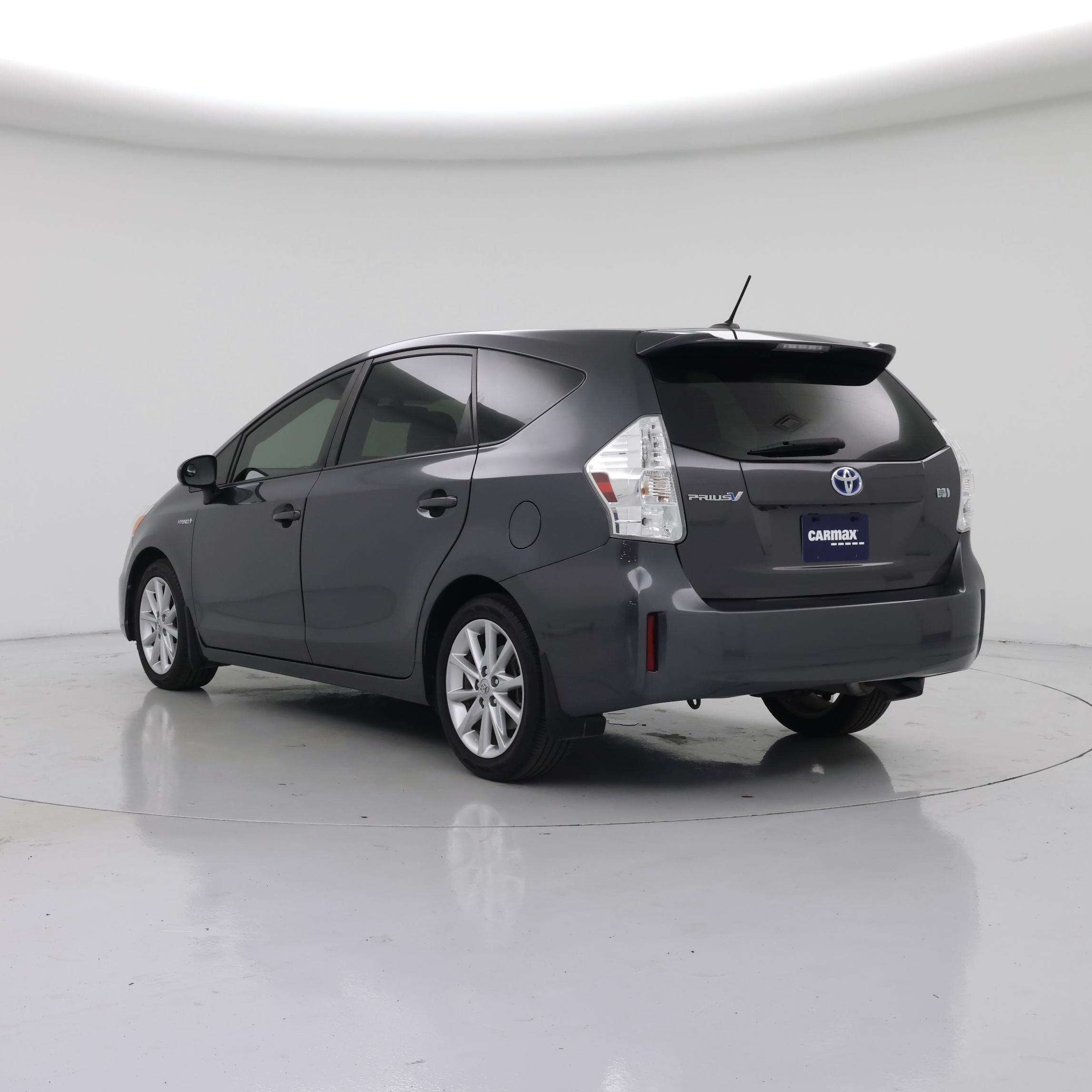 Thumbnail: 2014 Toyota Prius v - 2