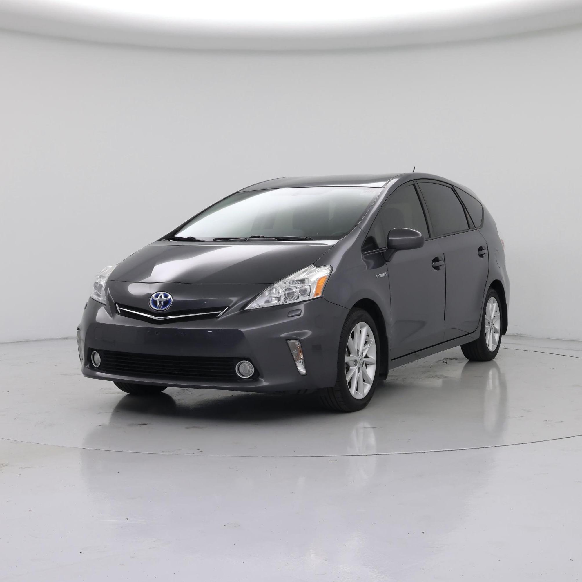 Thumbnail: 2014 Toyota Prius v - 4