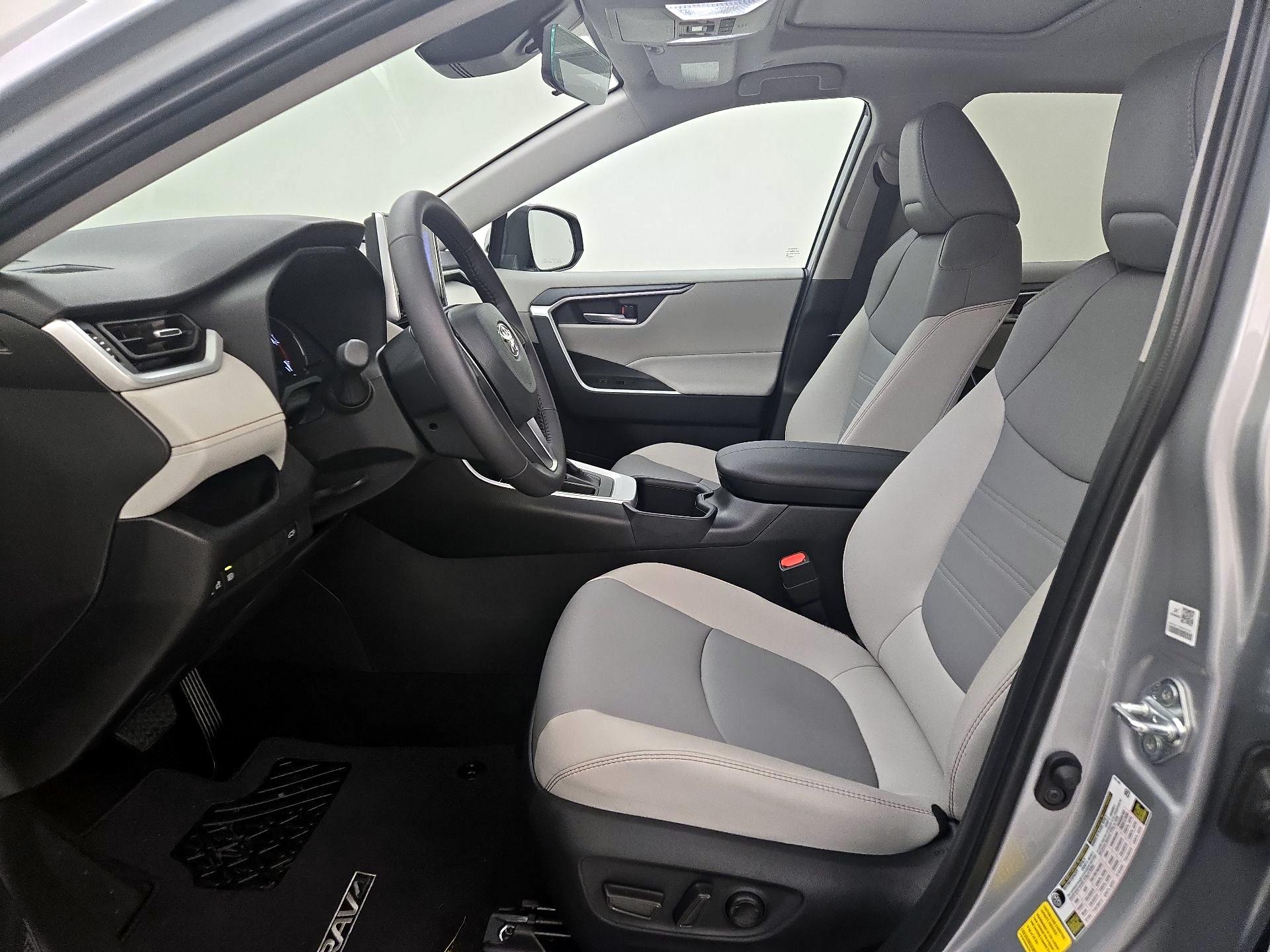 Thumbnail: 2025 Toyota RAV4 - 11
