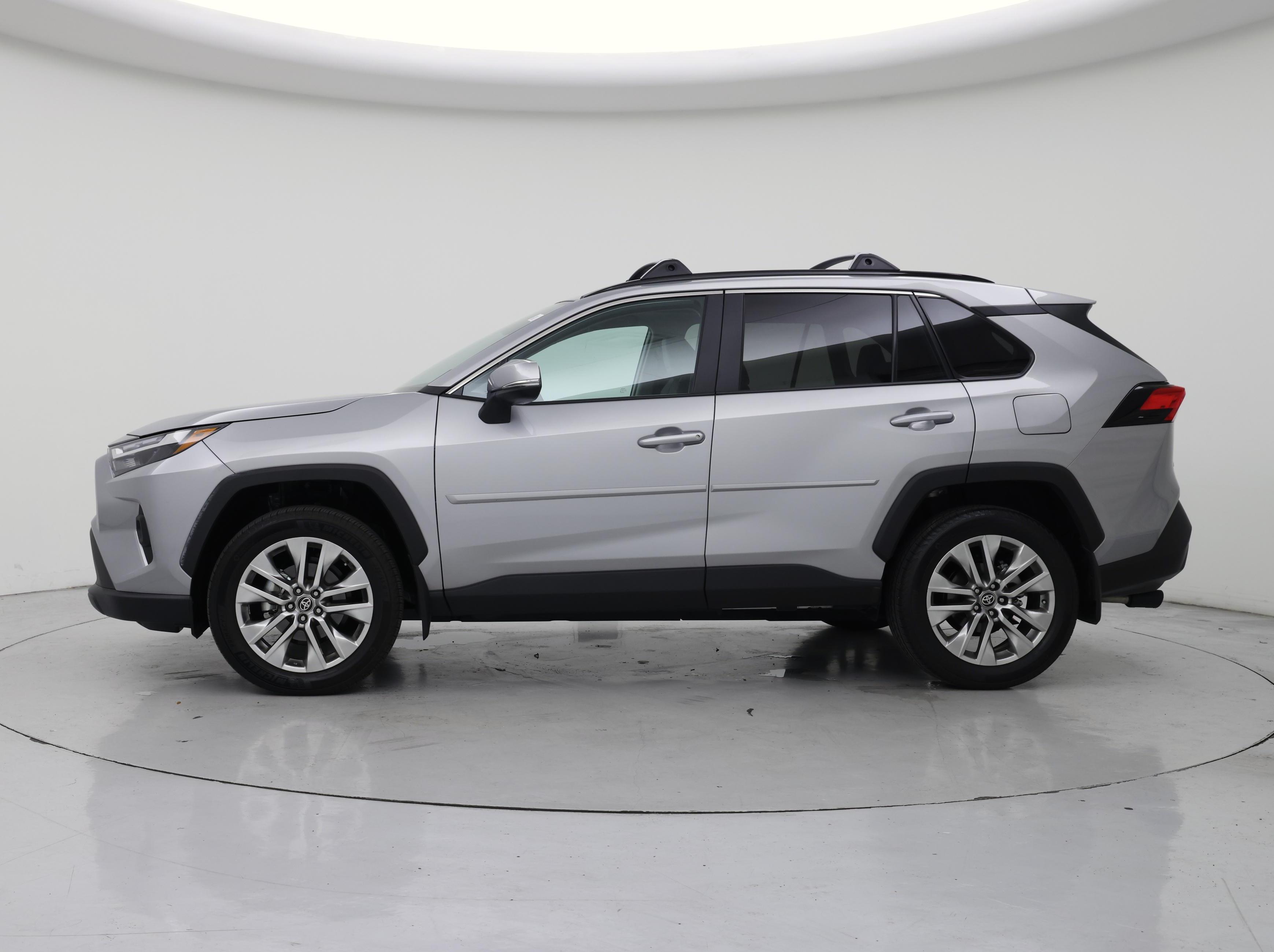 Thumbnail: 2025 Toyota RAV4 - 3