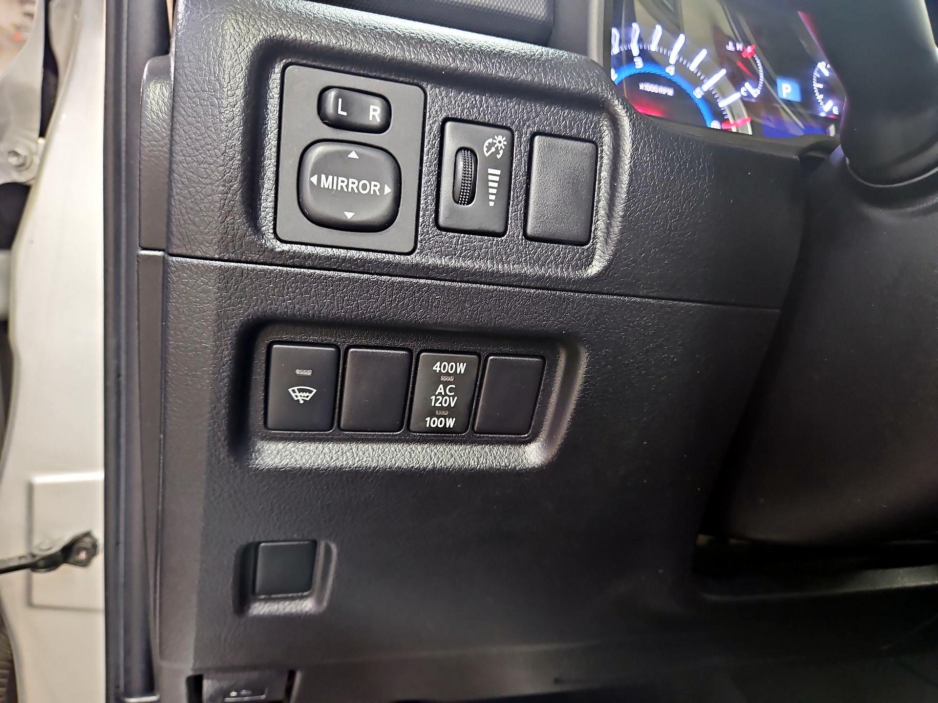Thumbnail: 2019 Toyota 4Runner - 13