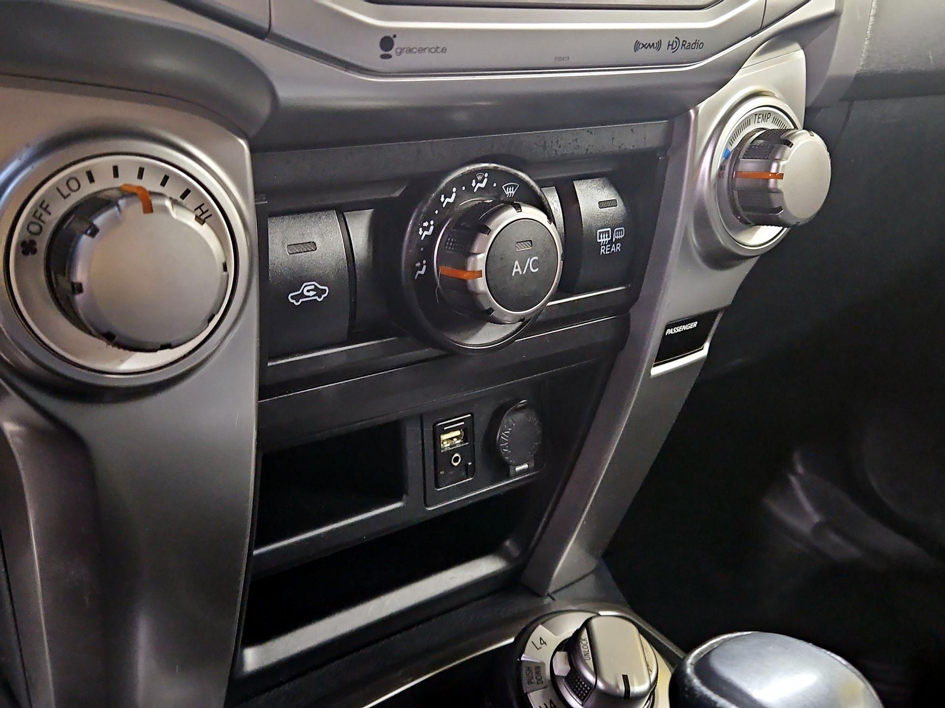 Thumbnail: 2019 Toyota 4Runner - 16