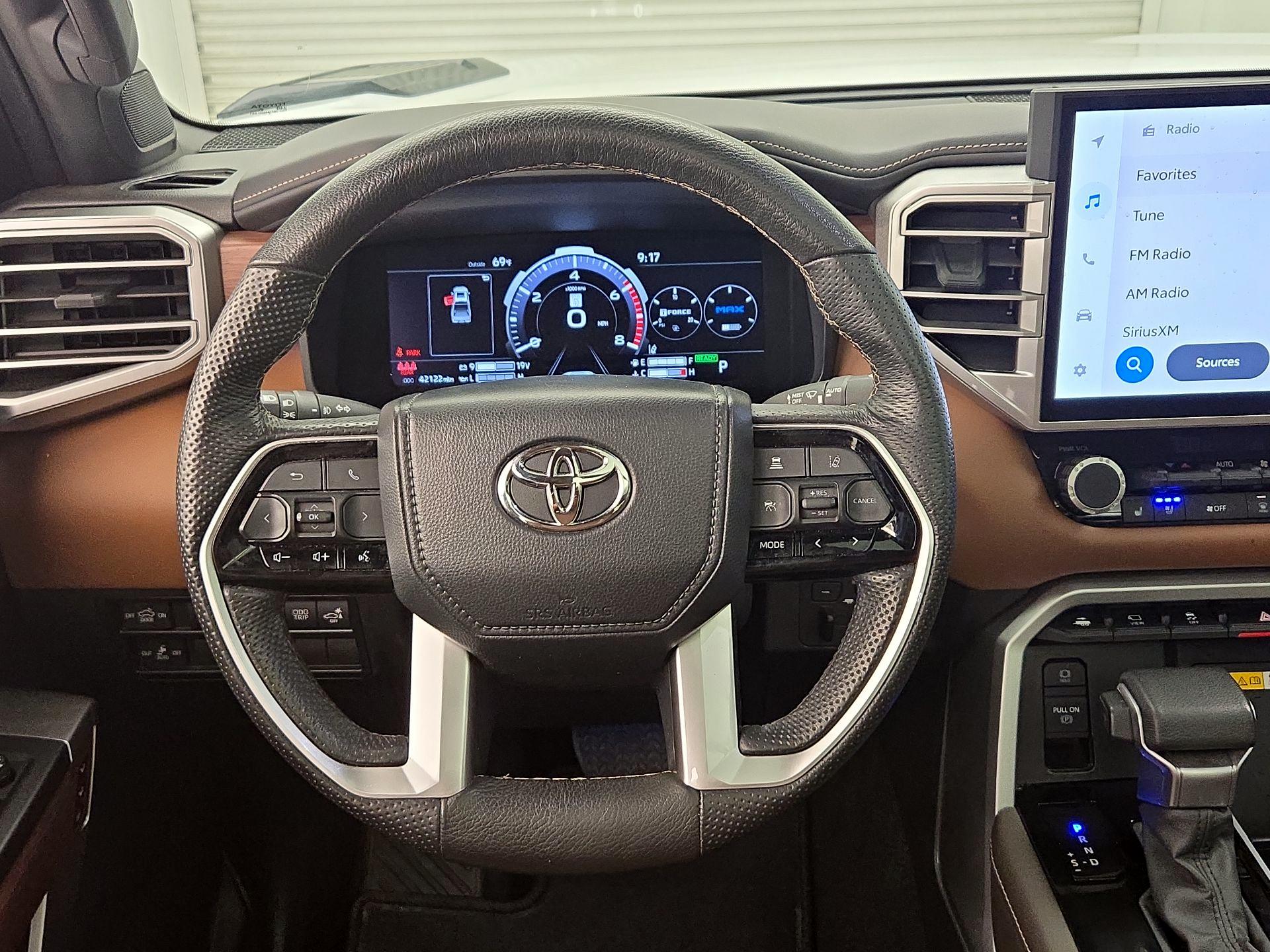 Thumbnail: 2024 Toyota Tundra - 10