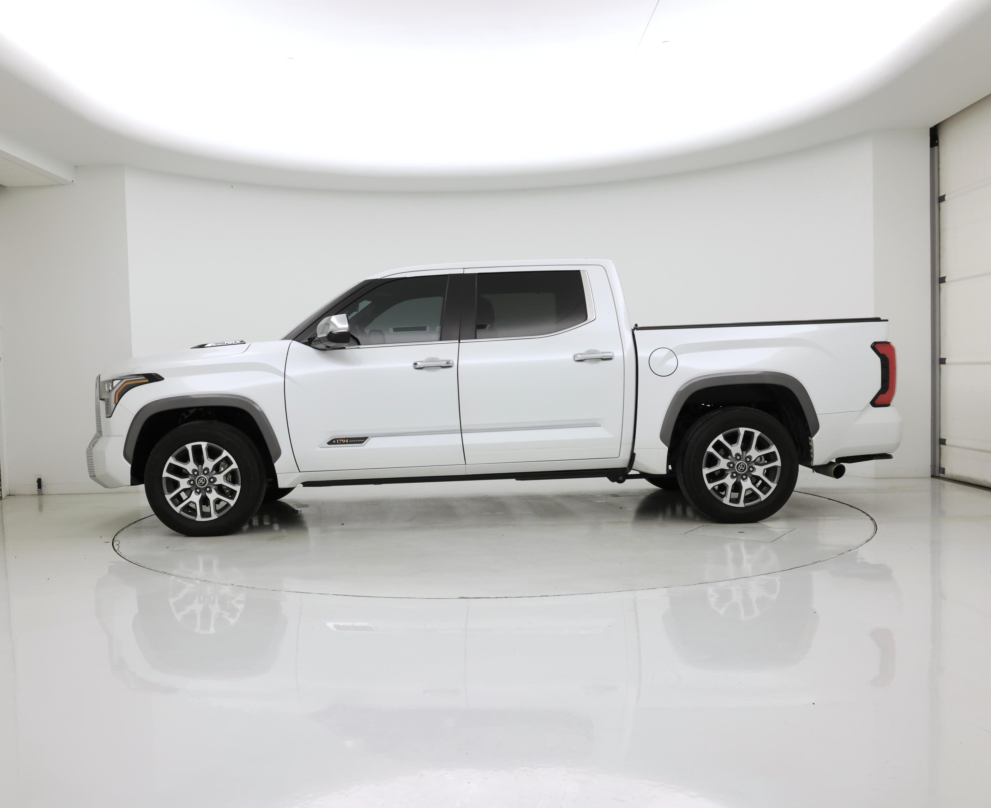 Thumbnail: 2024 Toyota Tundra - 3