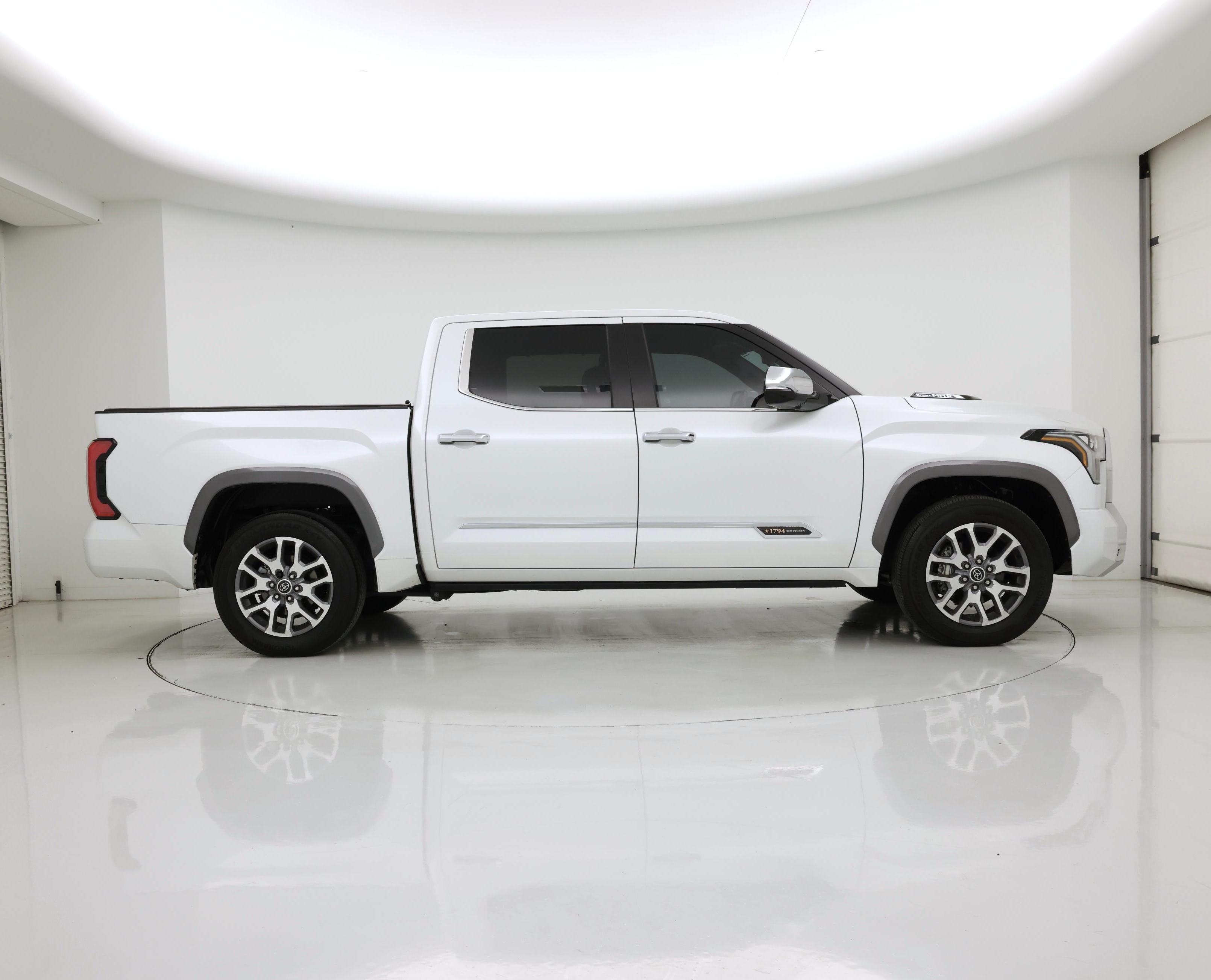 Thumbnail: 2024 Toyota Tundra - 7