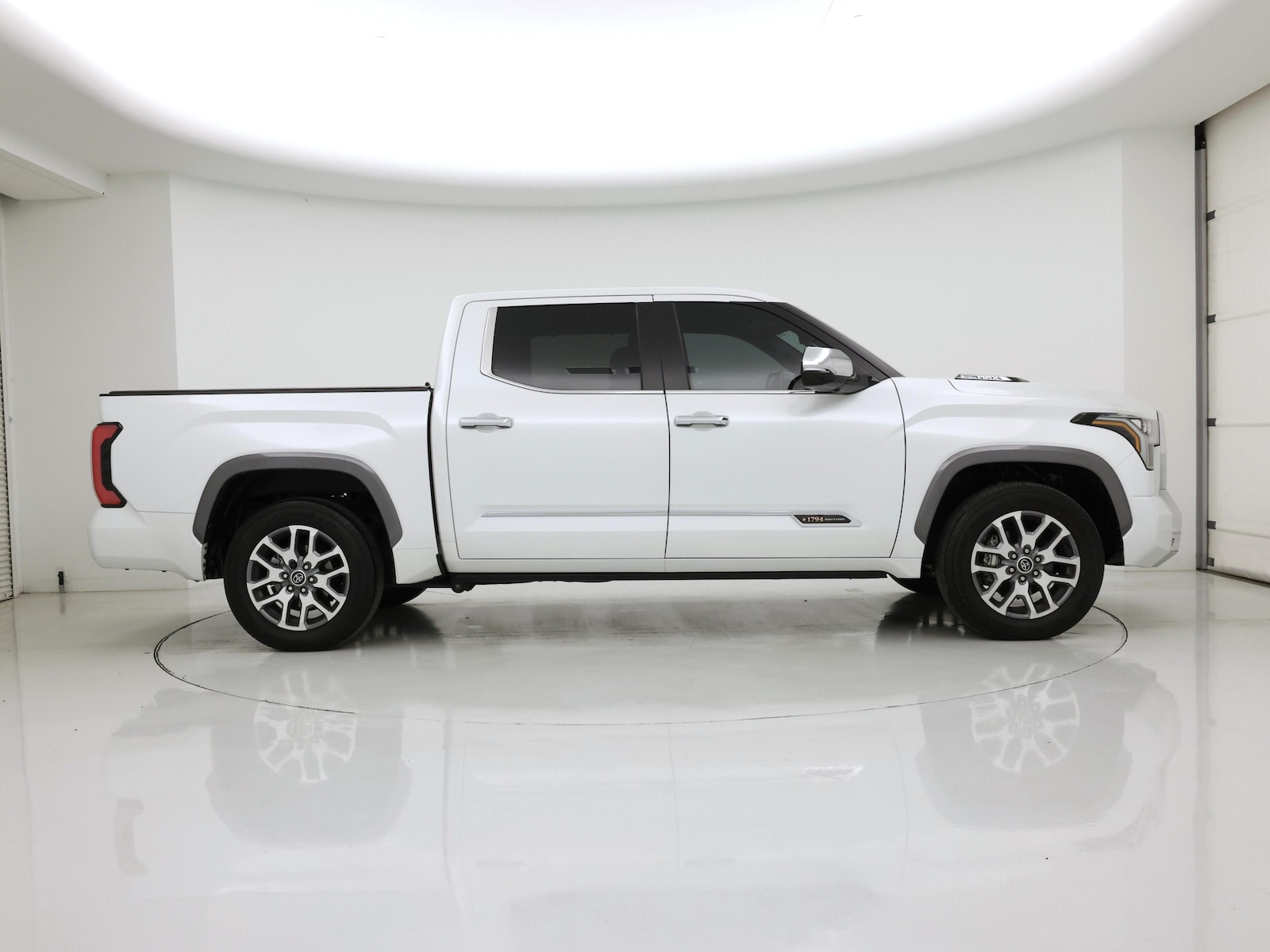 2024 Toyota Tundra 1794 Edition - Photo 8