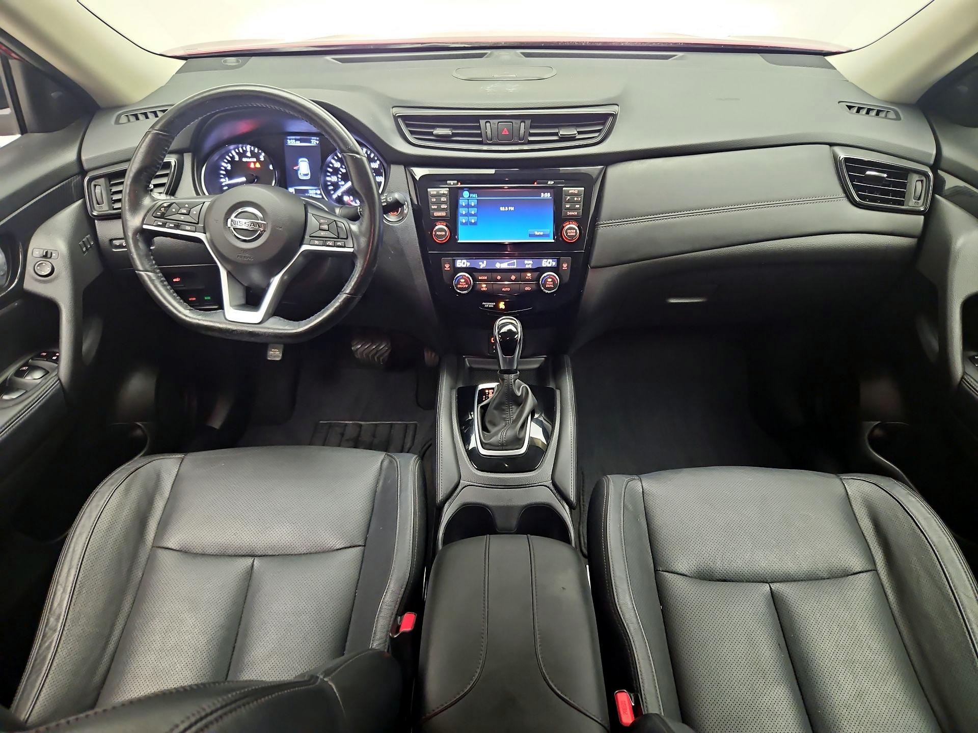 Thumbnail: 2017 Nissan Rogue - 9