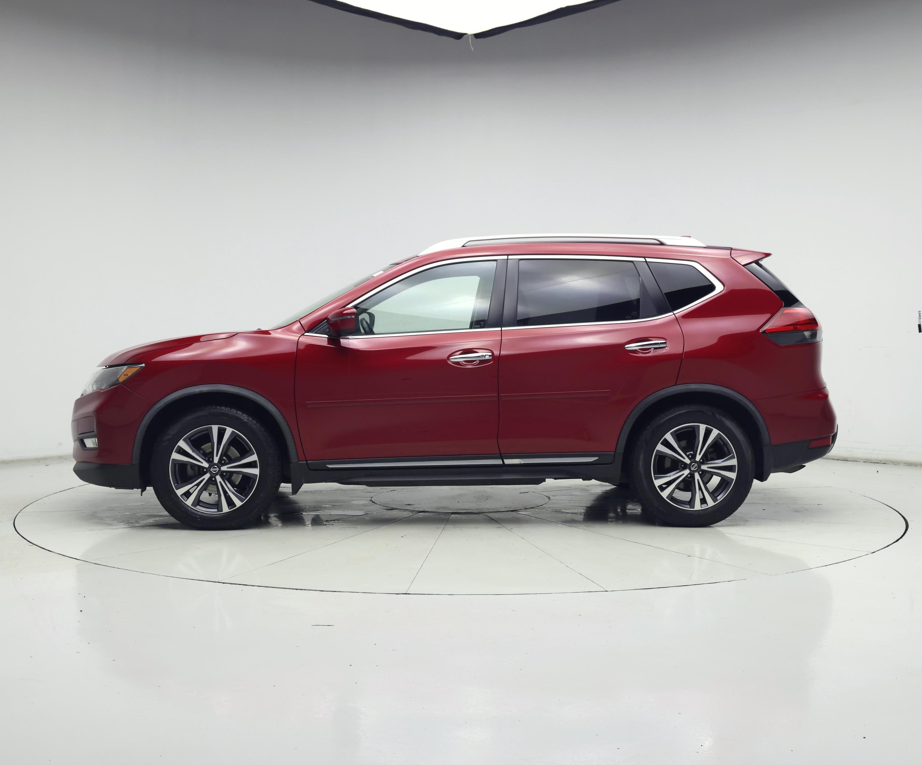 Thumbnail: 2017 Nissan Rogue - 3