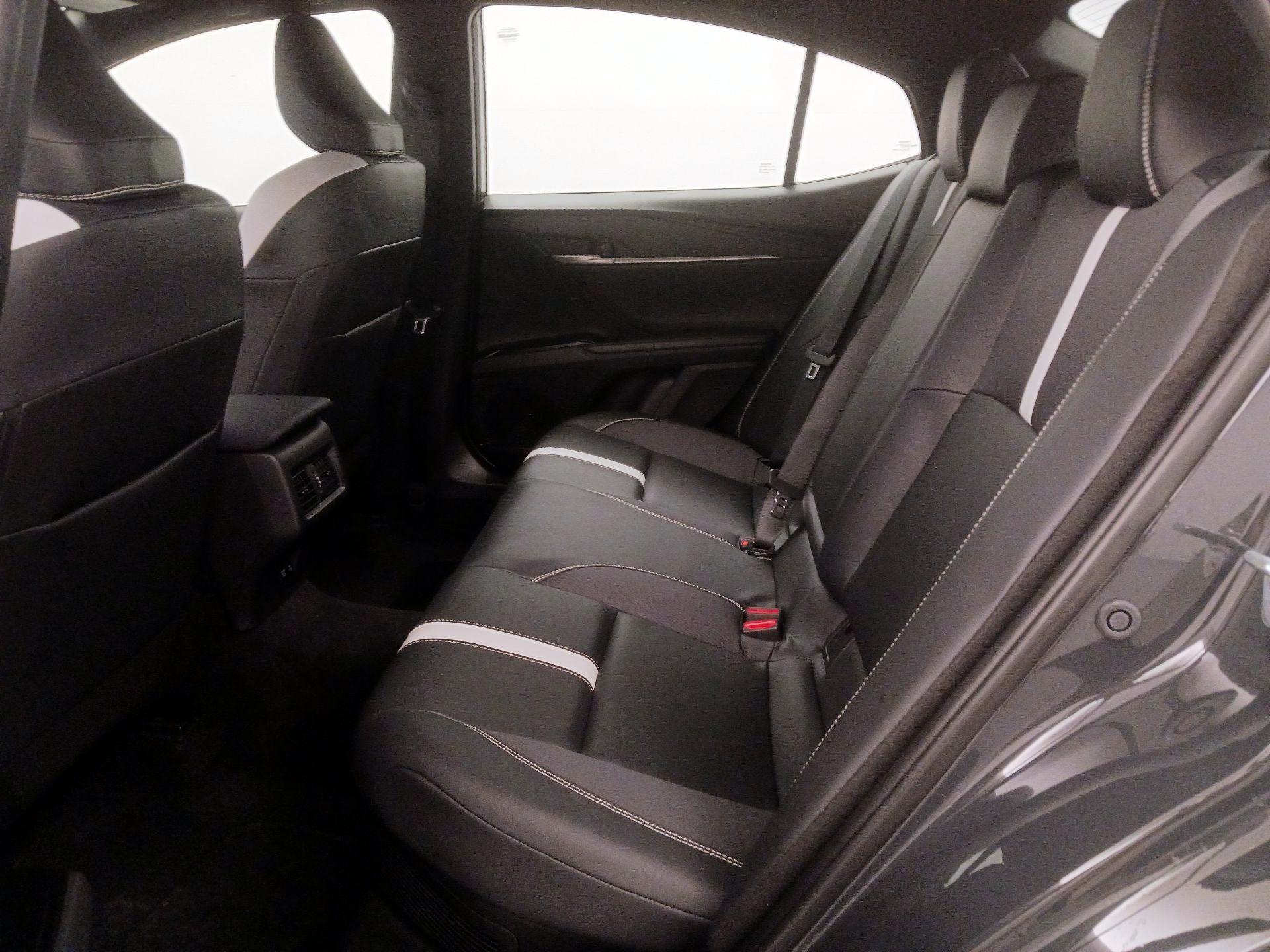 Thumbnail: 2025 Toyota Camry - 19