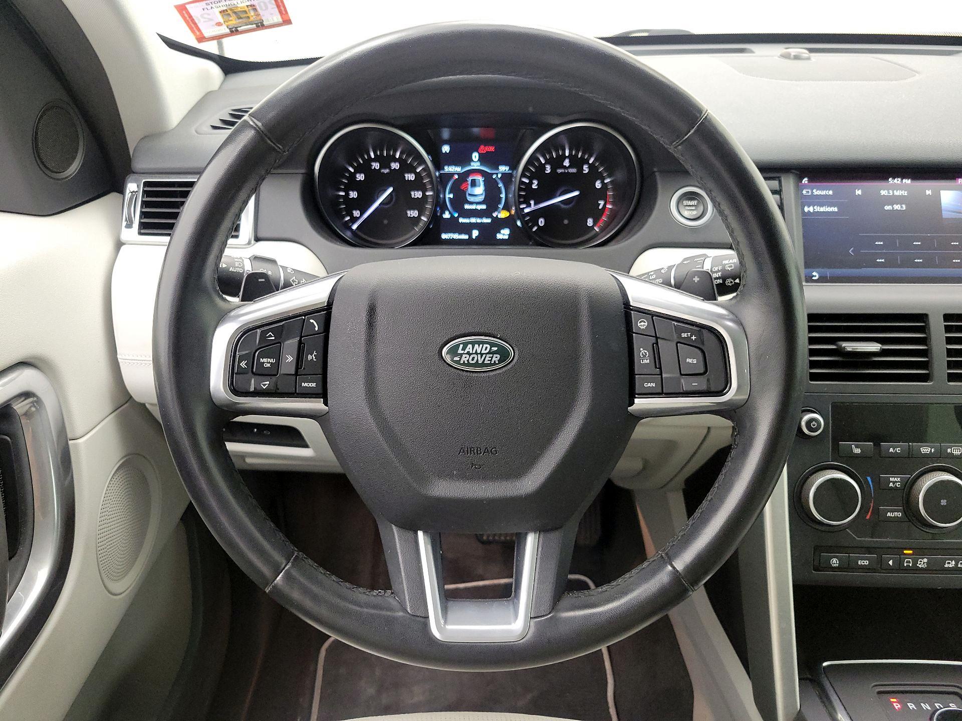 Thumbnail: 2019 Land Rover Discovery Sport - 10