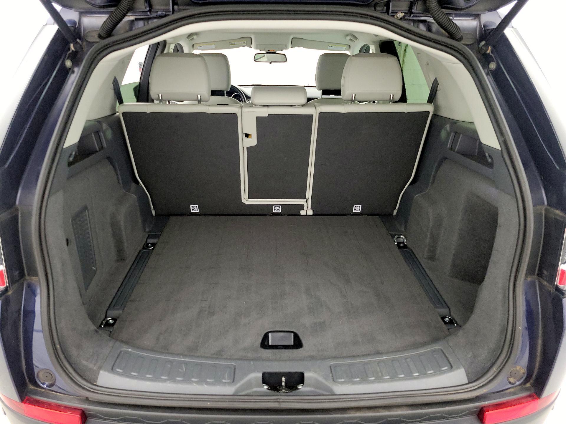 Thumbnail: 2019 Land Rover Discovery Sport - 20