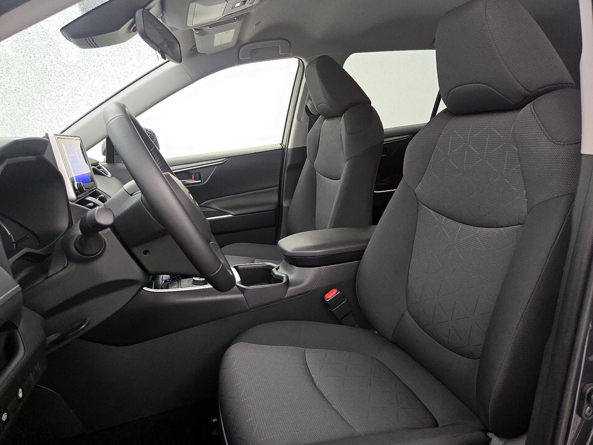 Thumbnail: 2025 Toyota RAV4 - 11